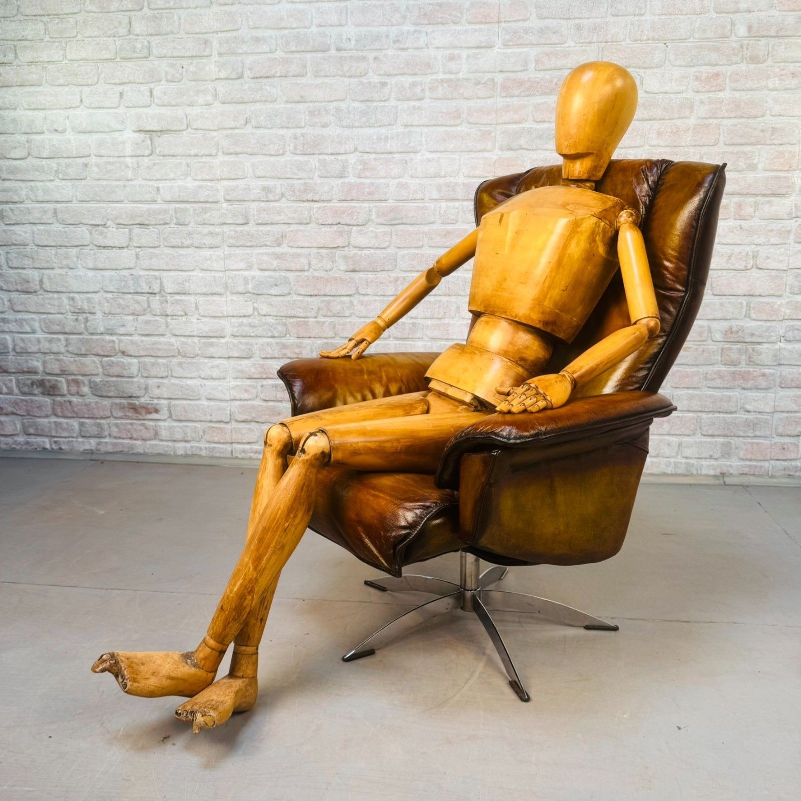 Vintage Danish Hort Knudsen Tan Leather Swivel Reclining Chair photo furniture