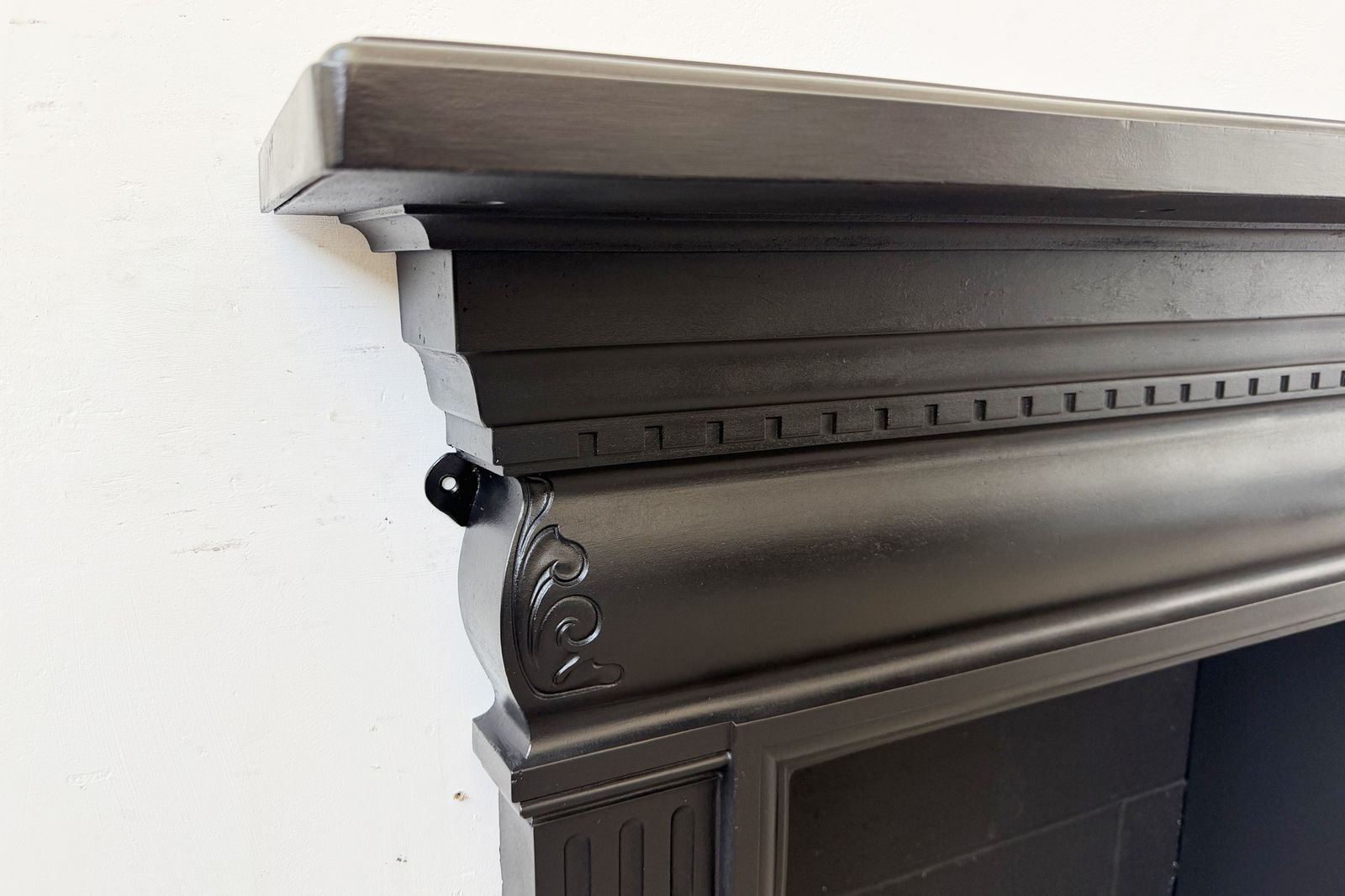 Antique Late Victorian Cast Iron Fireplace Surround photo Home Fixtures