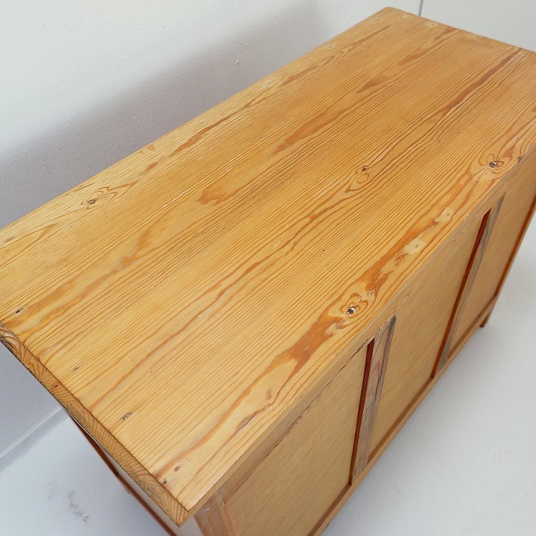 Vintage 5 Drawer Chest Of Drawers With Brass Handles photo vintage