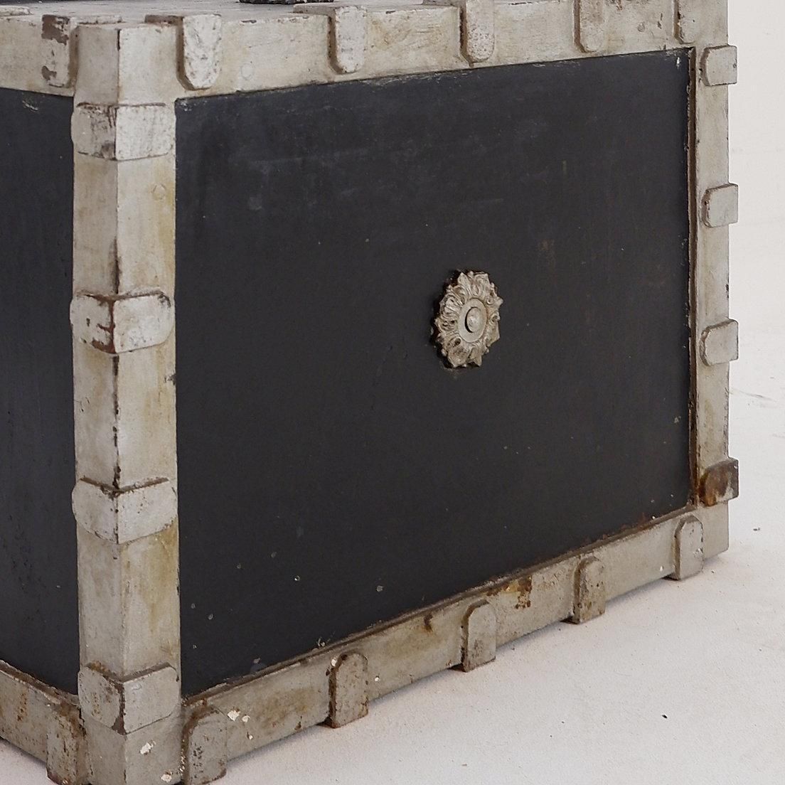 20th Century Antique Cast Iron Safe, Industrial Style, 50x33cm photo furniture