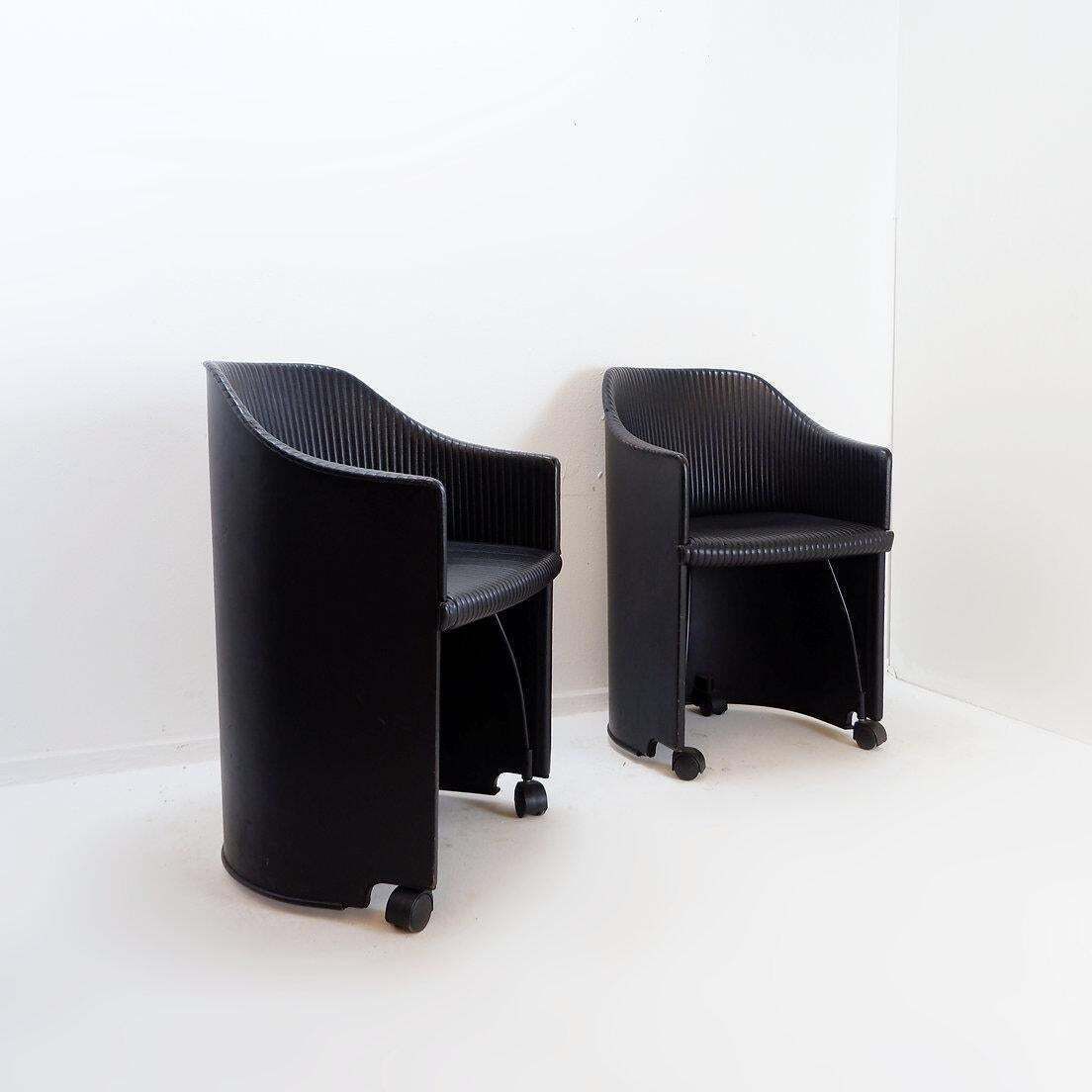 Pair Of Artona Armchairs In Black Leather By Afra And Tobia Scarpa For Maxalto photo for sale