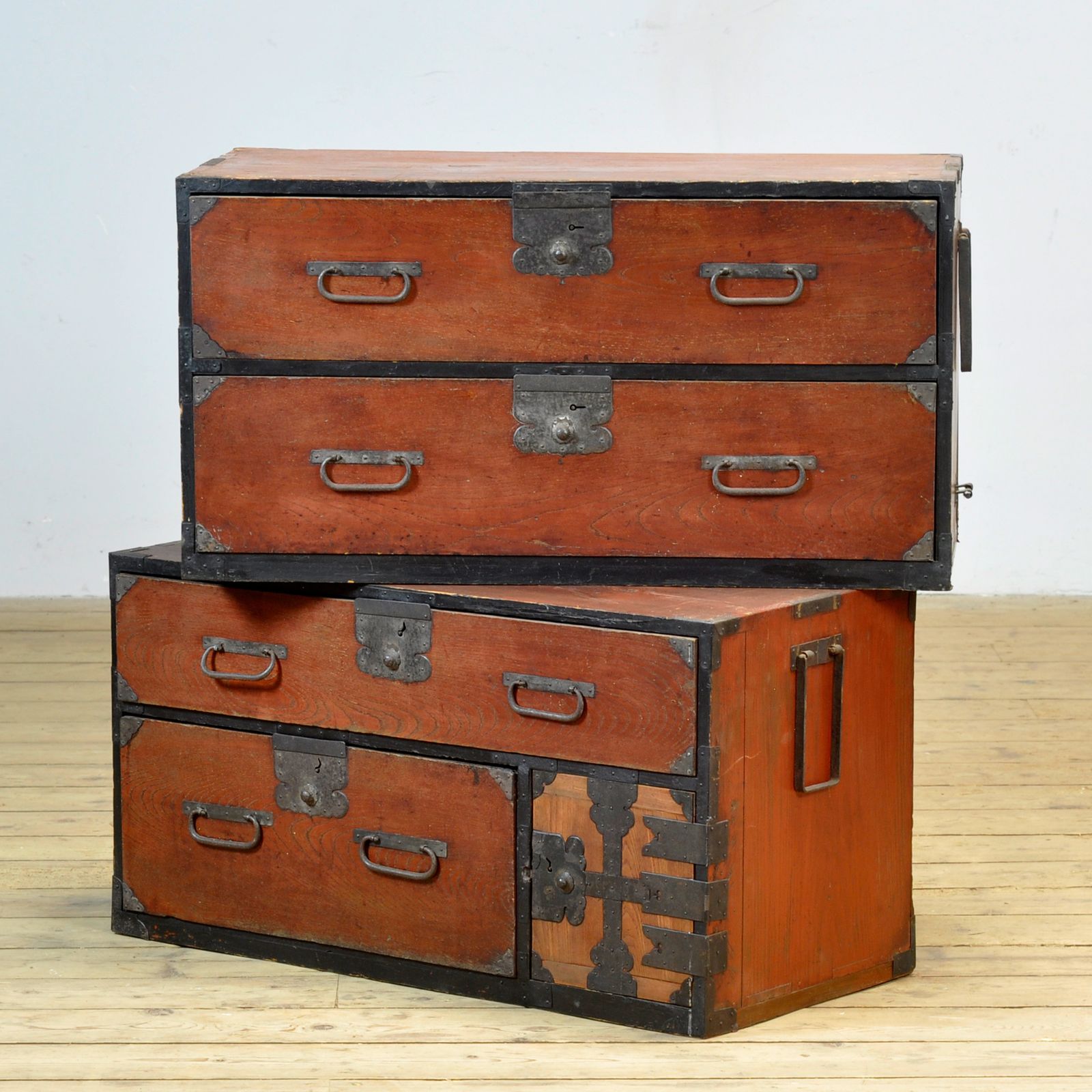 photo vinterior Japanese Tansu Chest Of Drawers, Circa 1870