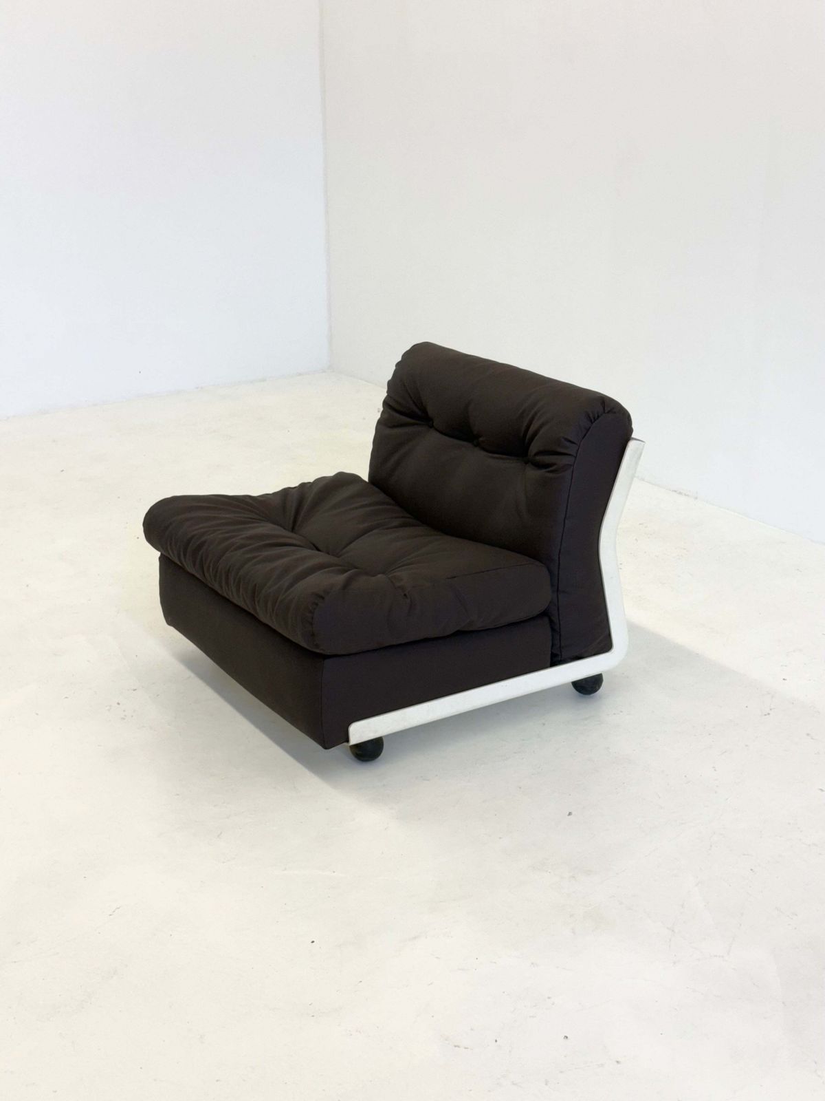 photo furniture Amanta Armchairs By Mario Bellini For C&B Italia