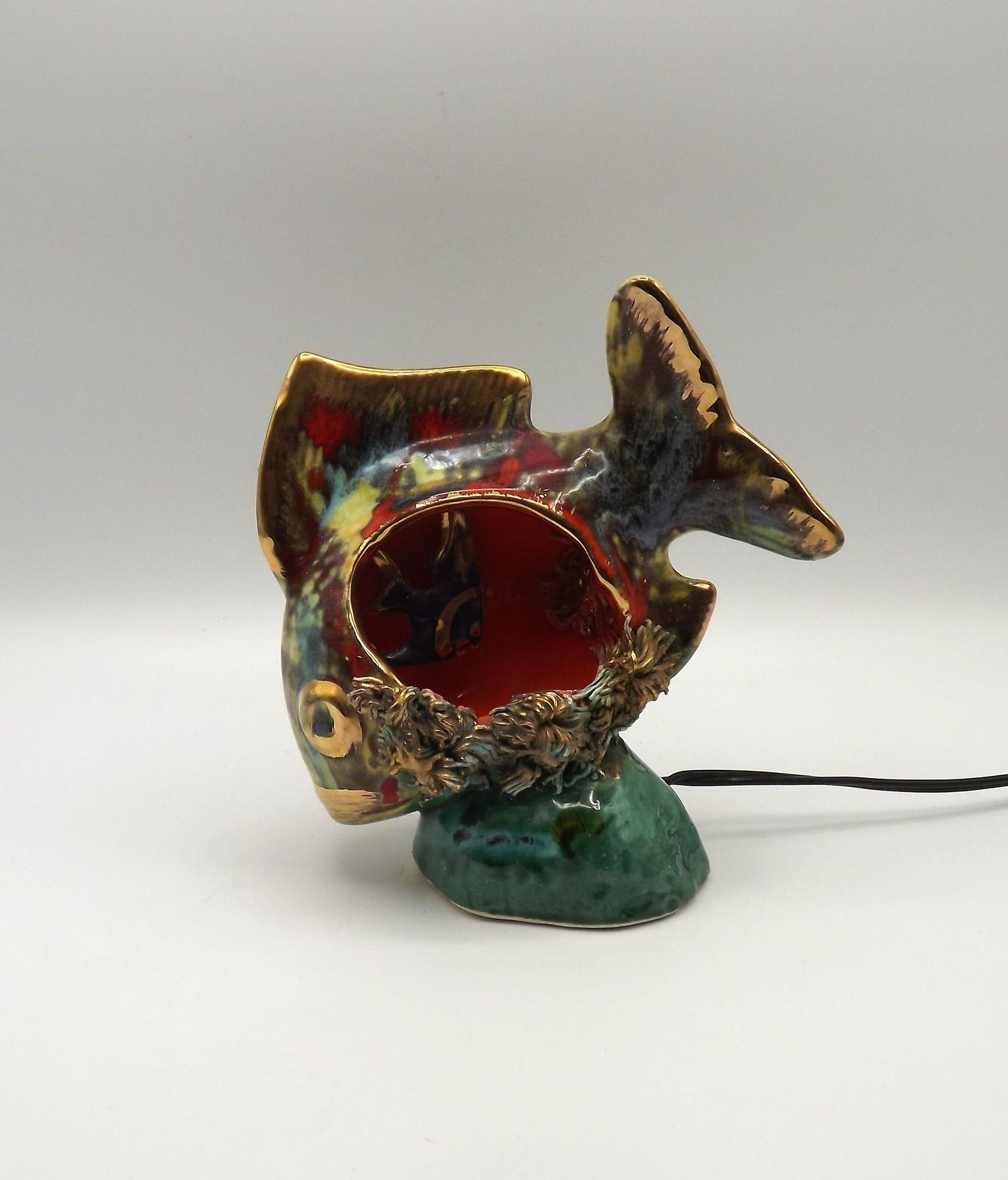 Lampe de table en céramique de Vallauris, poisson polychrome, estampillée, années 1950