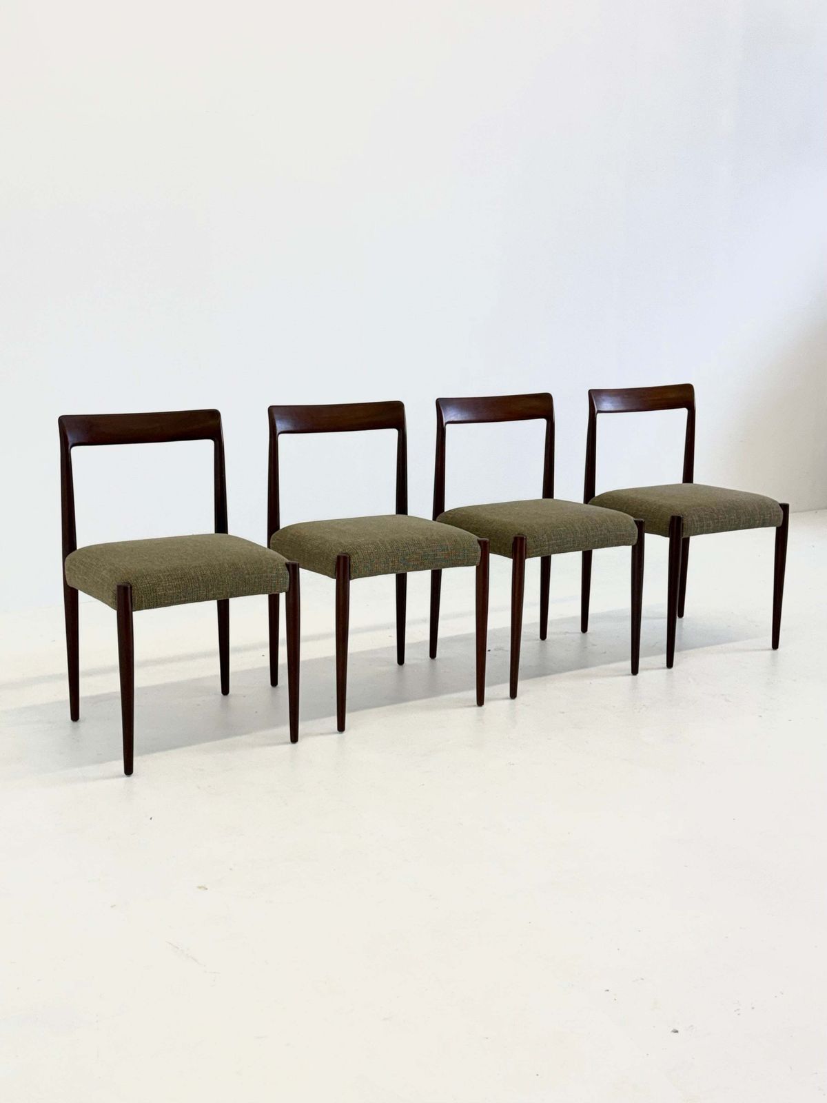 Set Of 4 Lübke Dining Chairs With Rosewood photo furniture