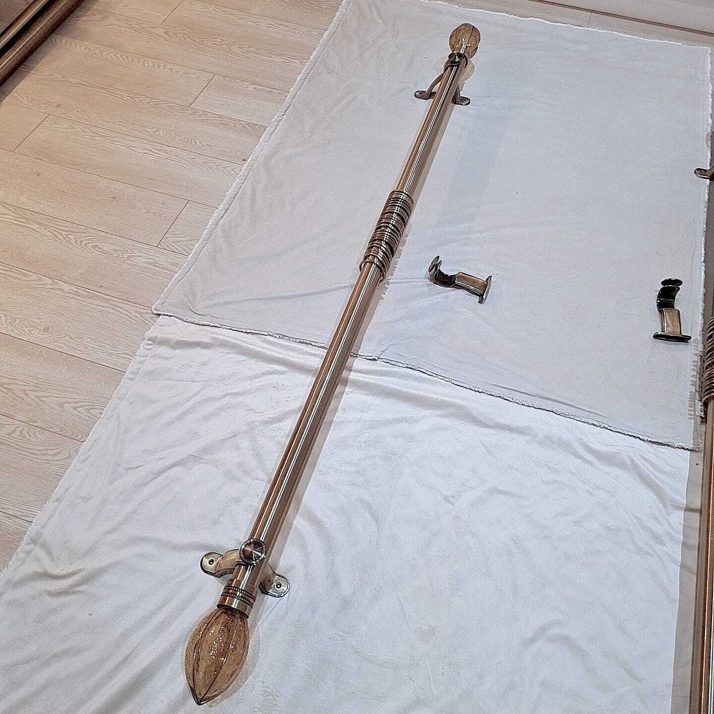 50mm Period Property Curtain Poles – Hand Blown Crackle Glass Finials With Original Matching Rings & Brackets