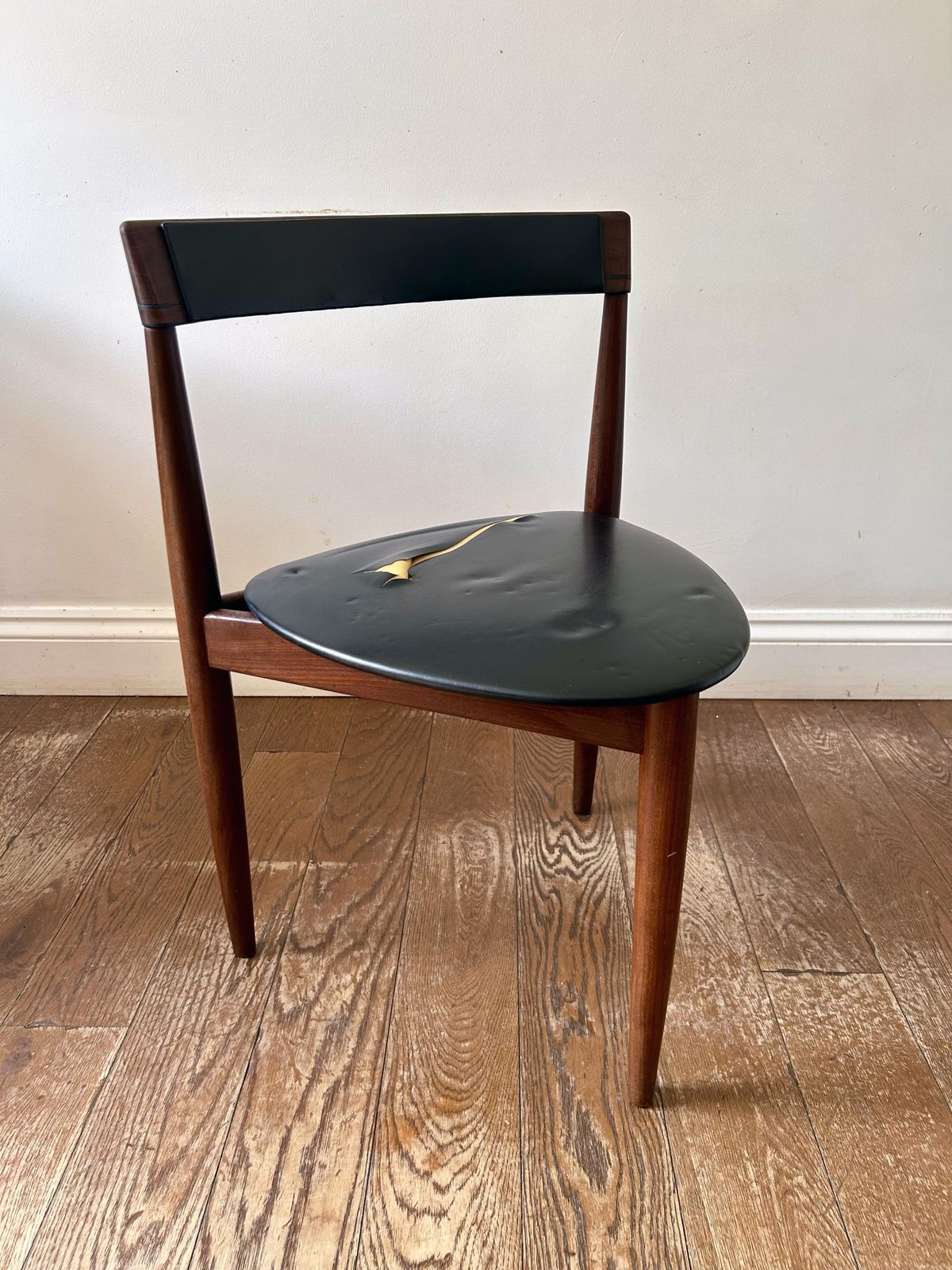 660.0 4 Vintage Mid Century Hans Olsen Chairs By Frem Rojle, Denmark photo