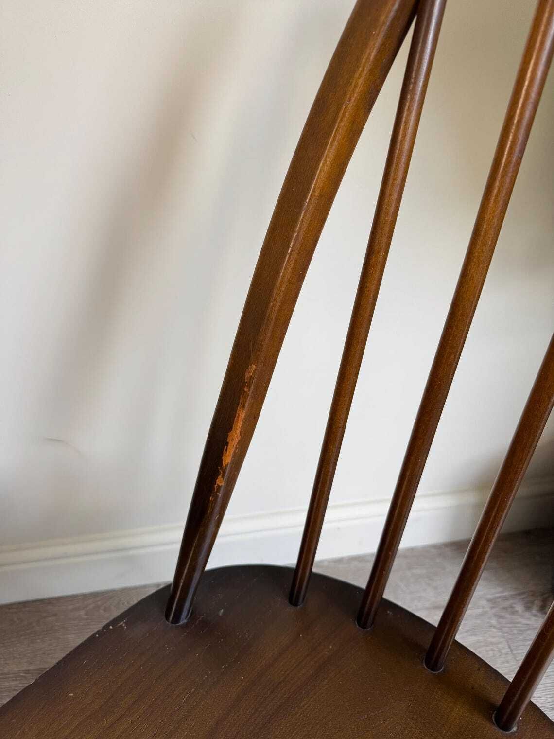 photo buy Set Of Four Ercol Windsor Quaker Dining Chairs Golden Dawn Finish Stick Back Solid Wood Chairs