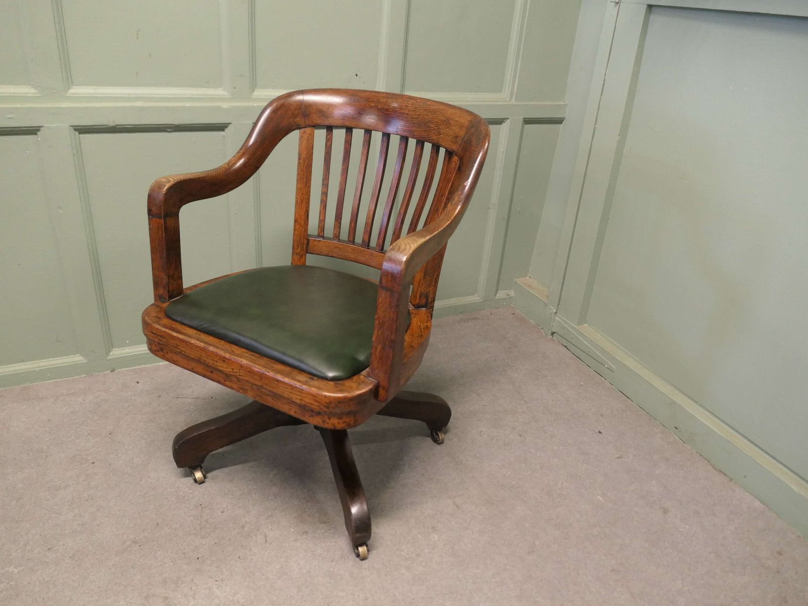 A Good Heavy Quality Art Deco Oak Desk Chair photo for sale
