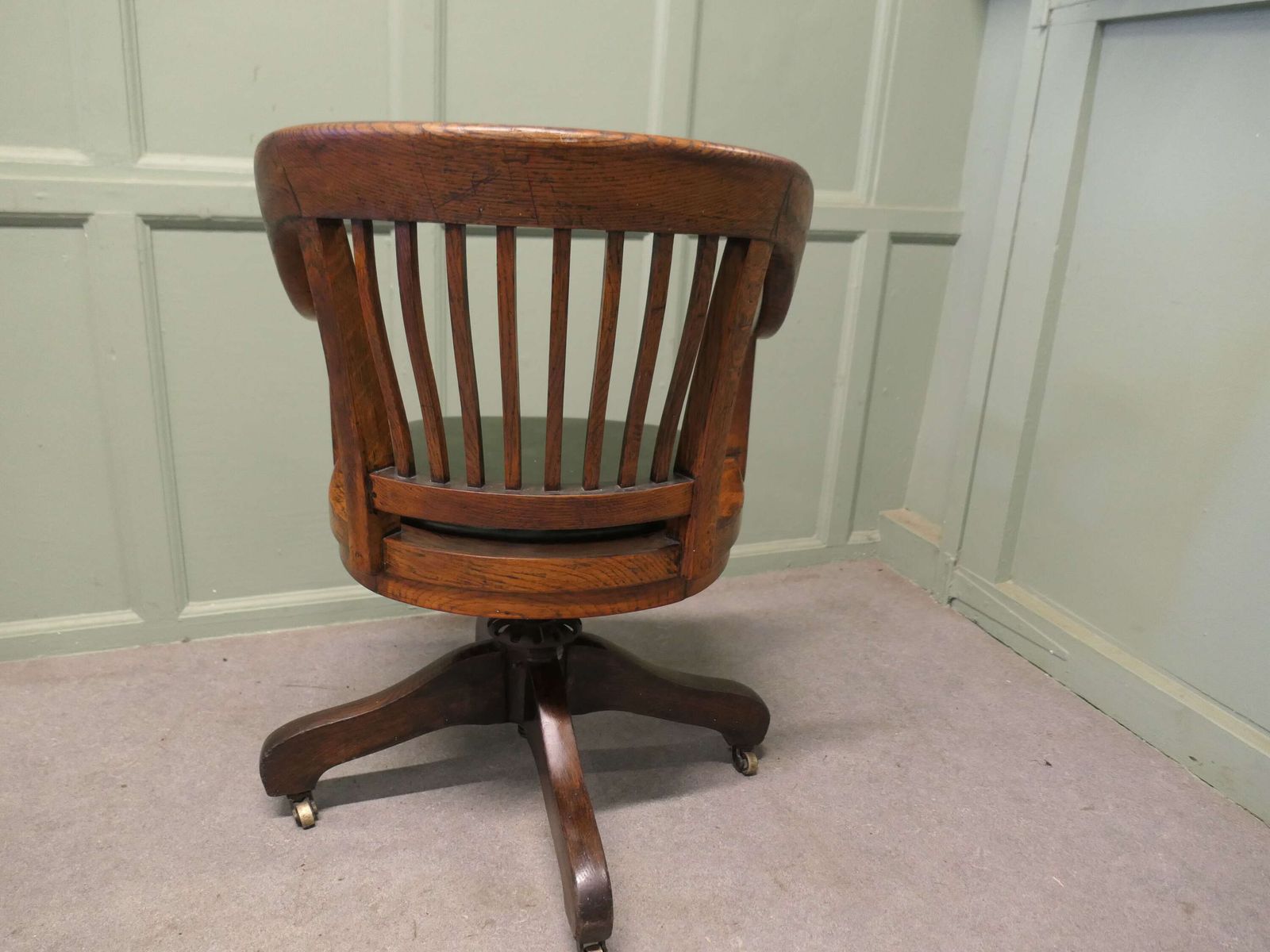 A Good Heavy Quality Art Deco Oak Desk Chair photo vinterior