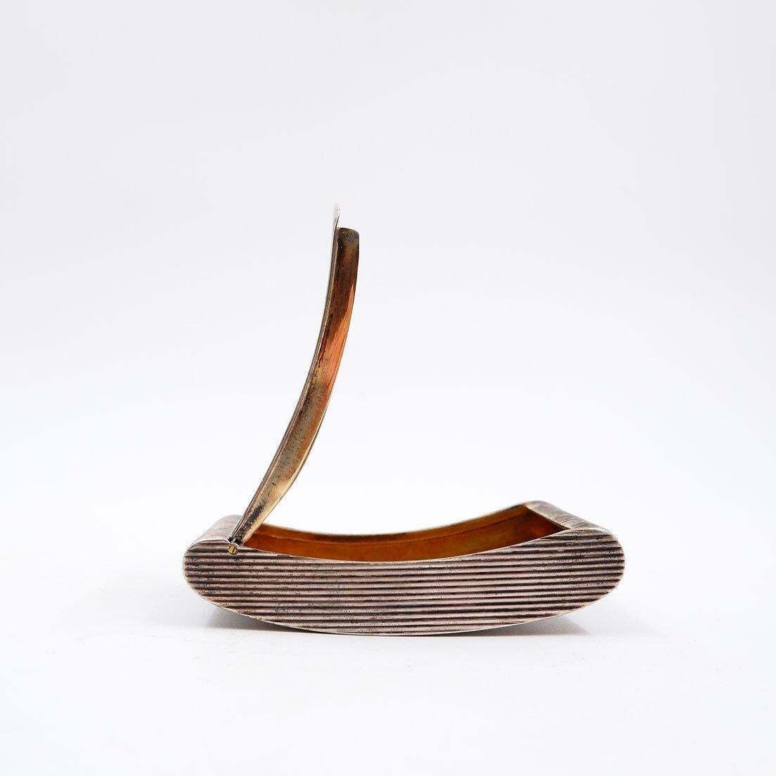 Curved Ribbed Silver Gilt Pocket Snuff Box   19th Century photo furniture