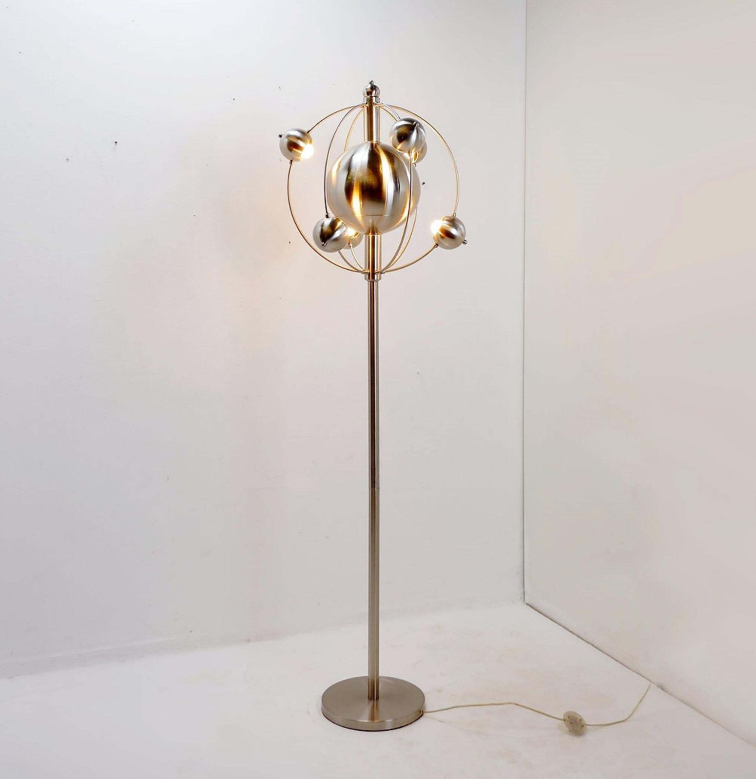 photo vinterior "Satellite" Floor Lamp In The Style Of Goffredo Reggiani