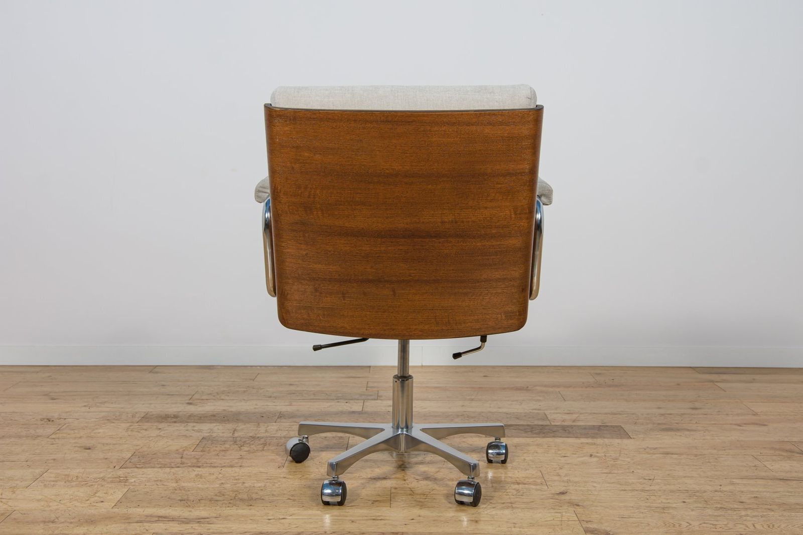 Mid Century Swivel Office Chair By Gordon Russell For Giroflex, United Knigdom, 1970s photo vinterior