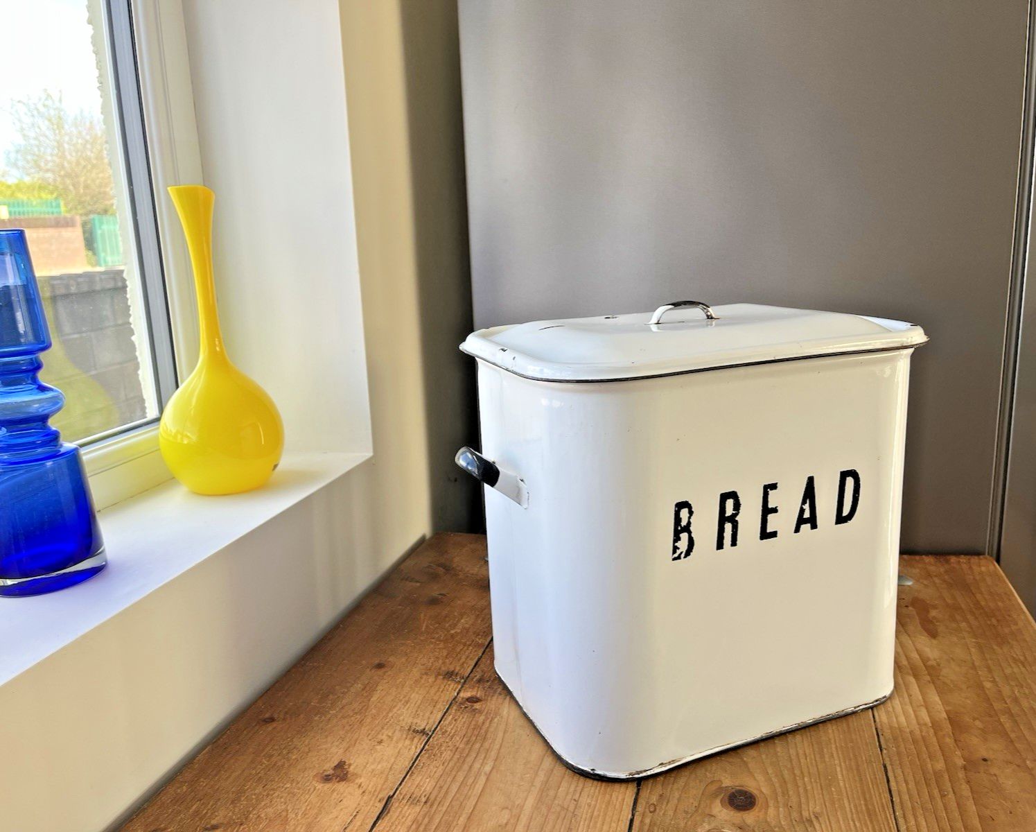 Large Antique Enamel Bread Bin Storage Container Bakery Vintage Kitchen Display