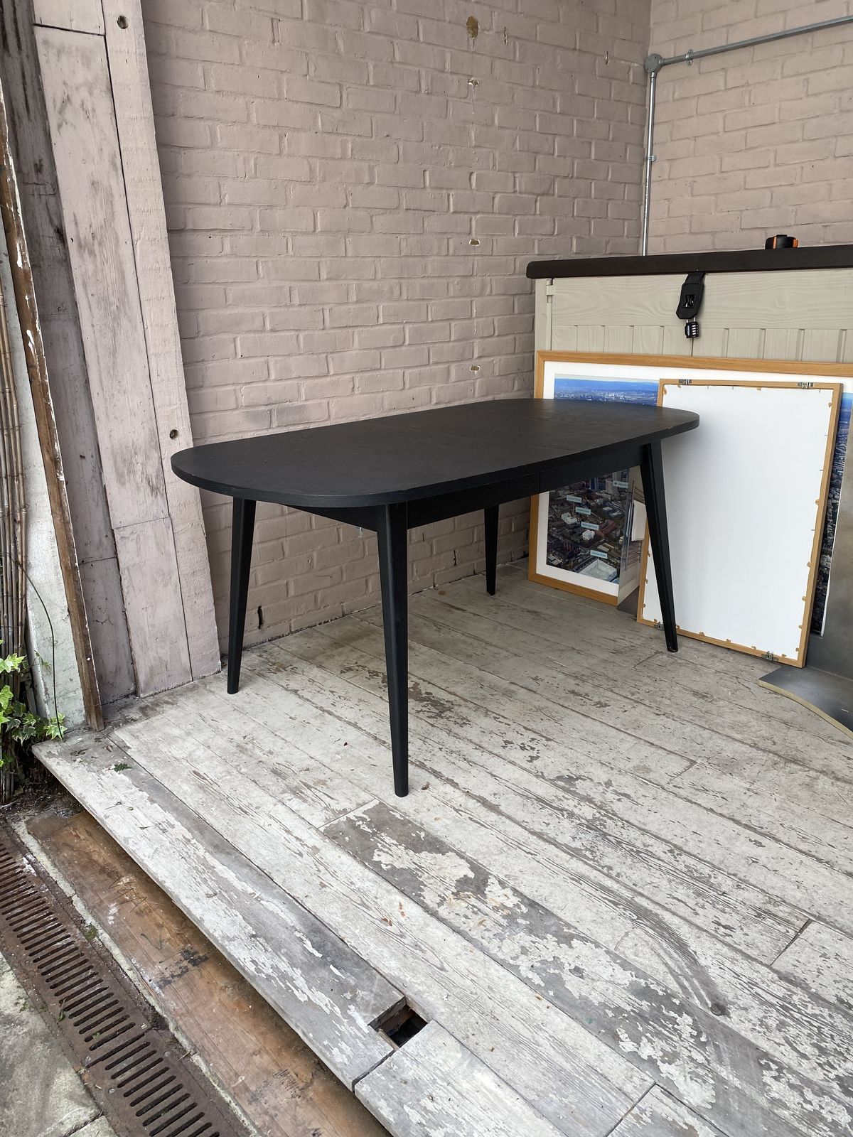 Modern Black Ash Extendable Dining Table Seats 6 8 Sleek Oval Design Rpp £550 photo vinterior