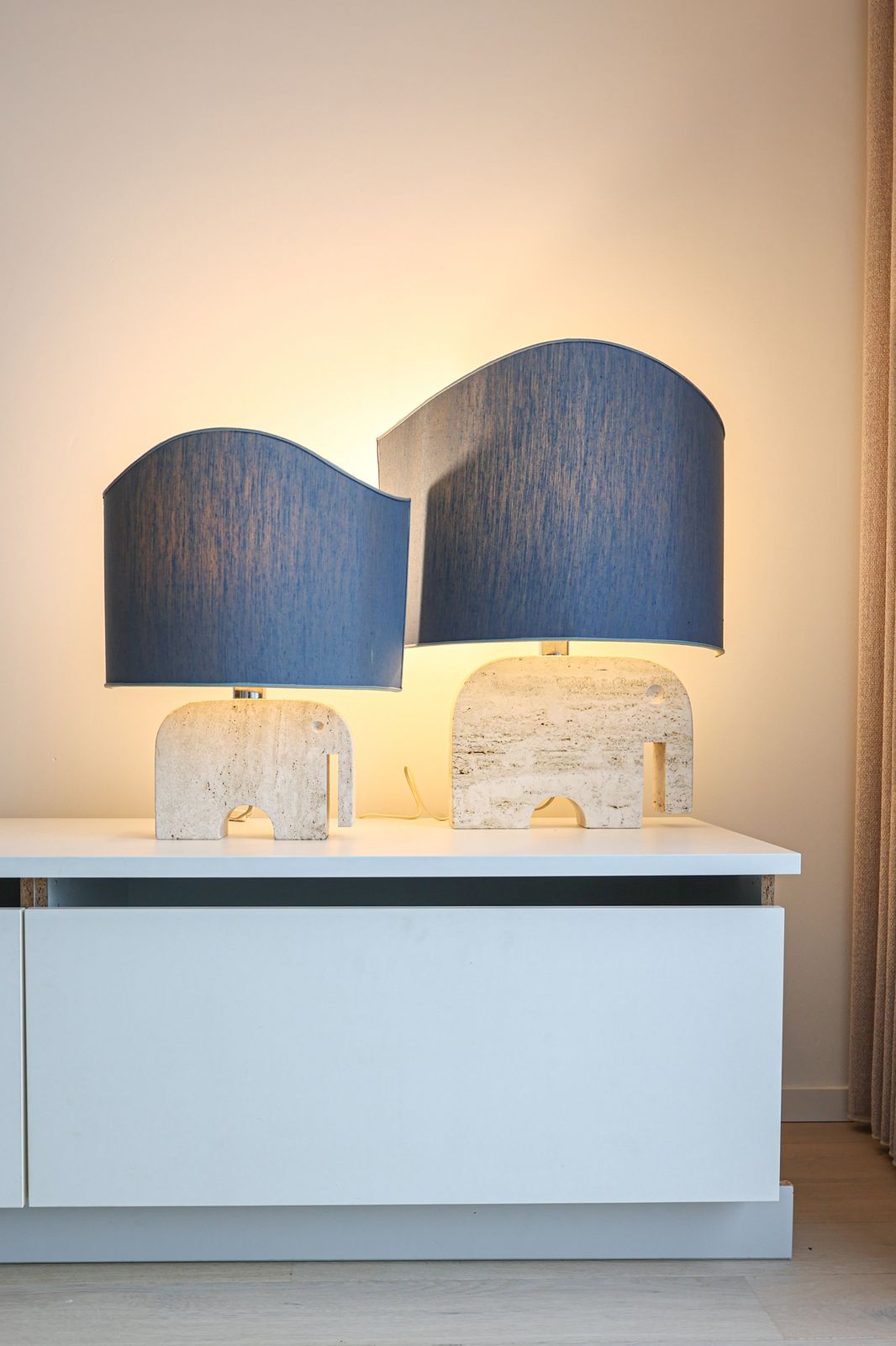 Pair Of Travertine Elephant Table Lamps By Fratelli Mannelli, Italy, 1970s. photo vinterior