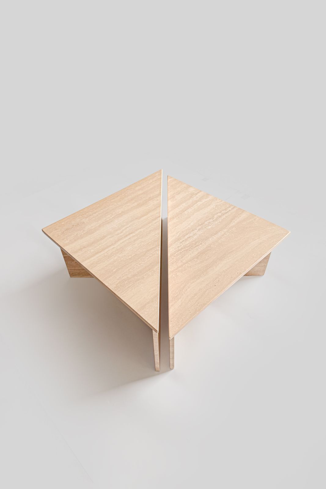Table basse Up&Up Triangle, années 1970.