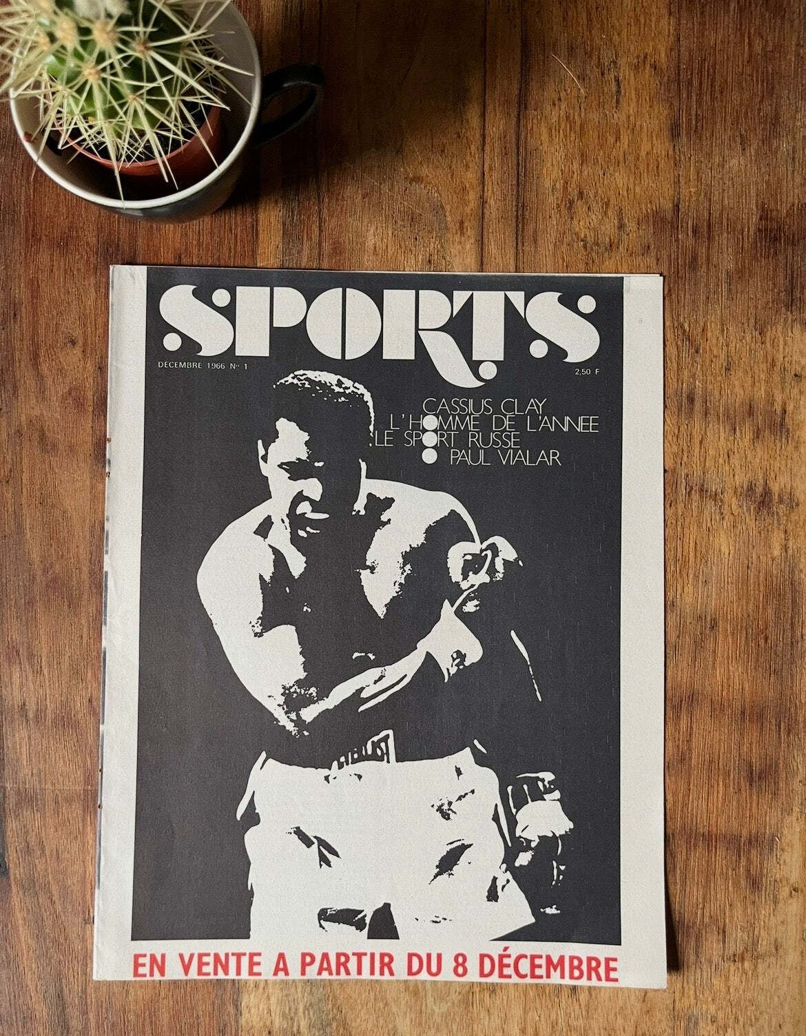Muhammad Ali / Cassius Clay Original French Boxing Print 1966 photo furniture
