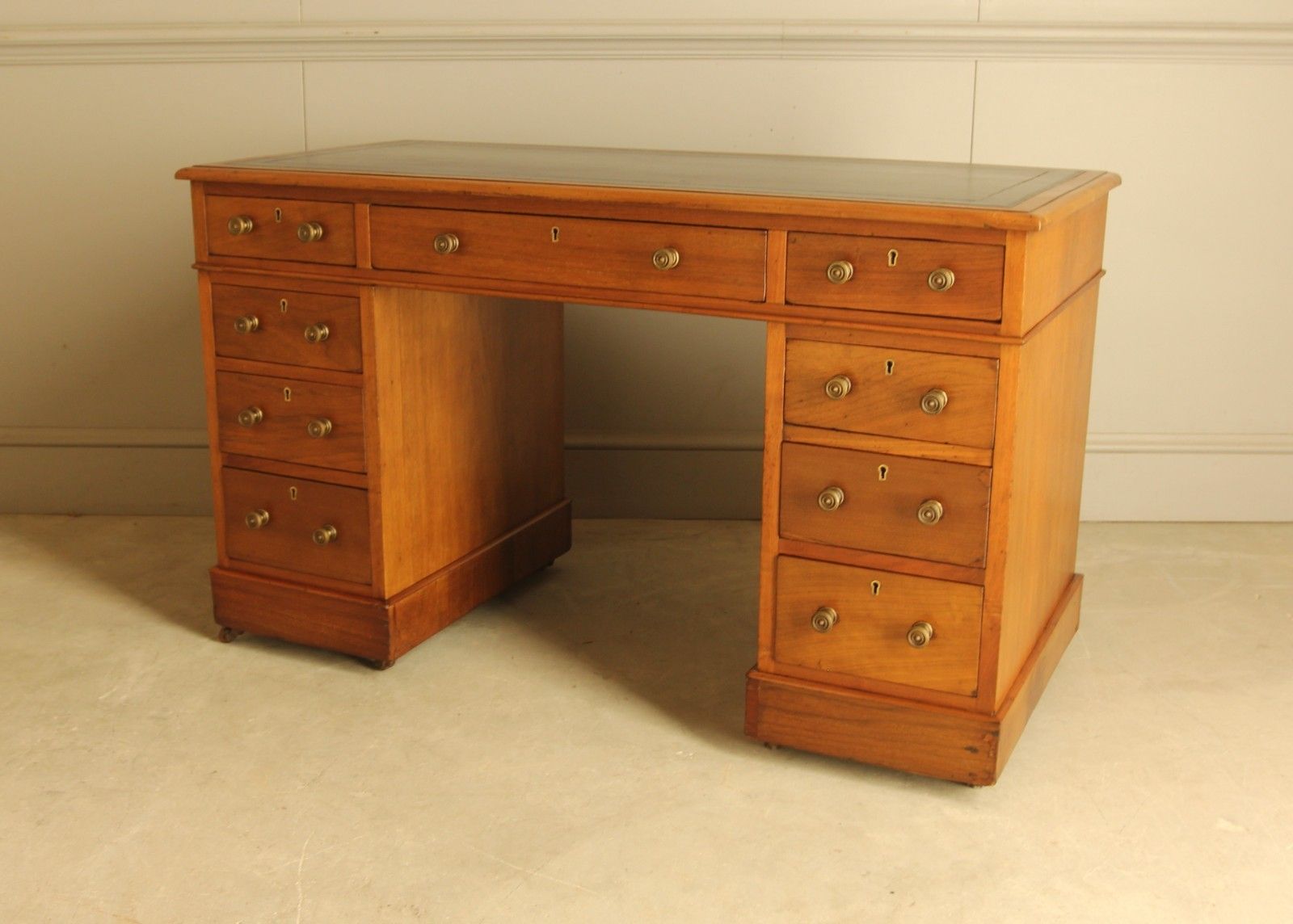 An Elegant Edwardian Walnut Twin‑Pedestal Writing Desk photo 995.0