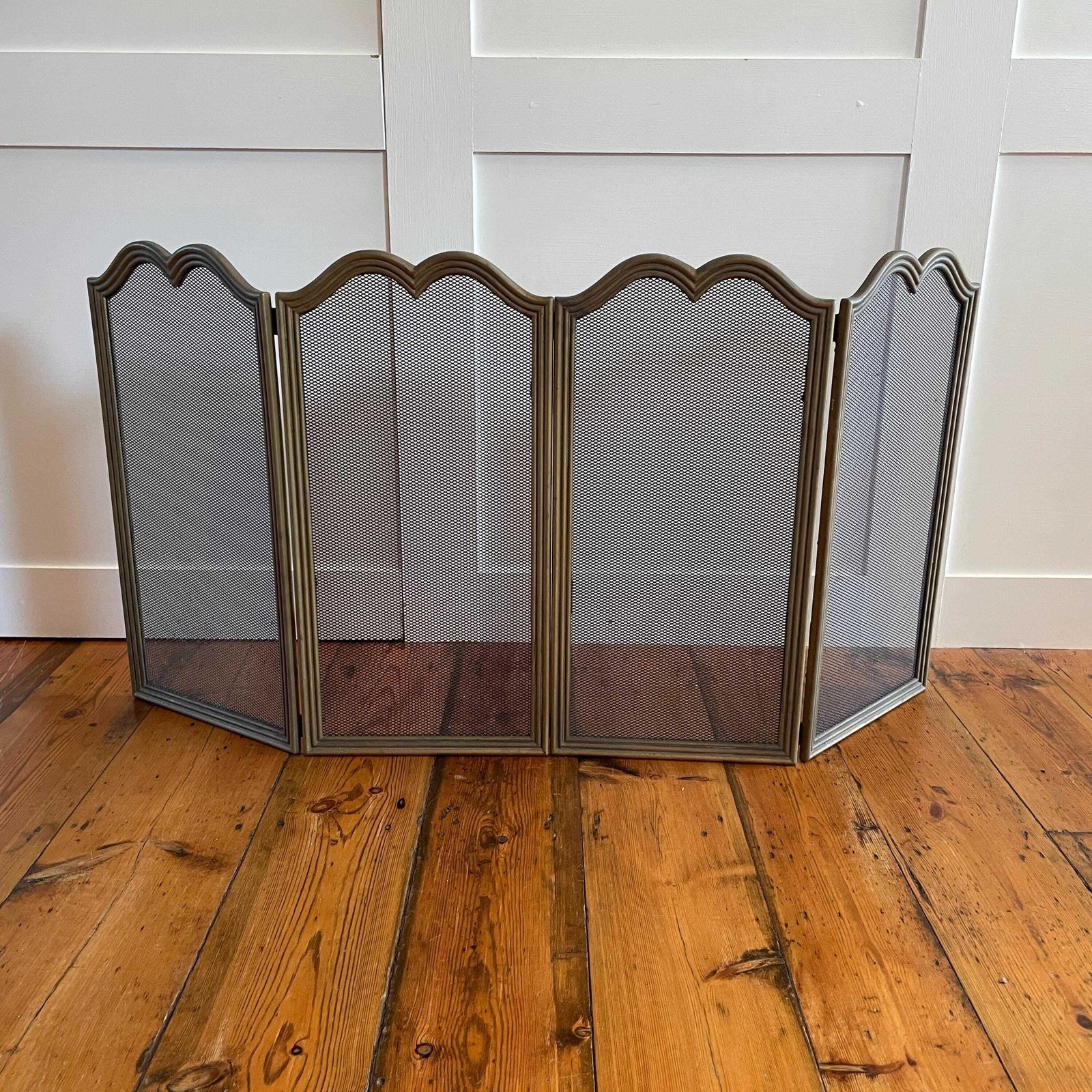 Antique Fireguard Fireplace Screen Gold Brass Metal Frame Vintage Fire Guard Fold Down Victorian Ornate Freestanding 4 Panels Mesh Rectangle