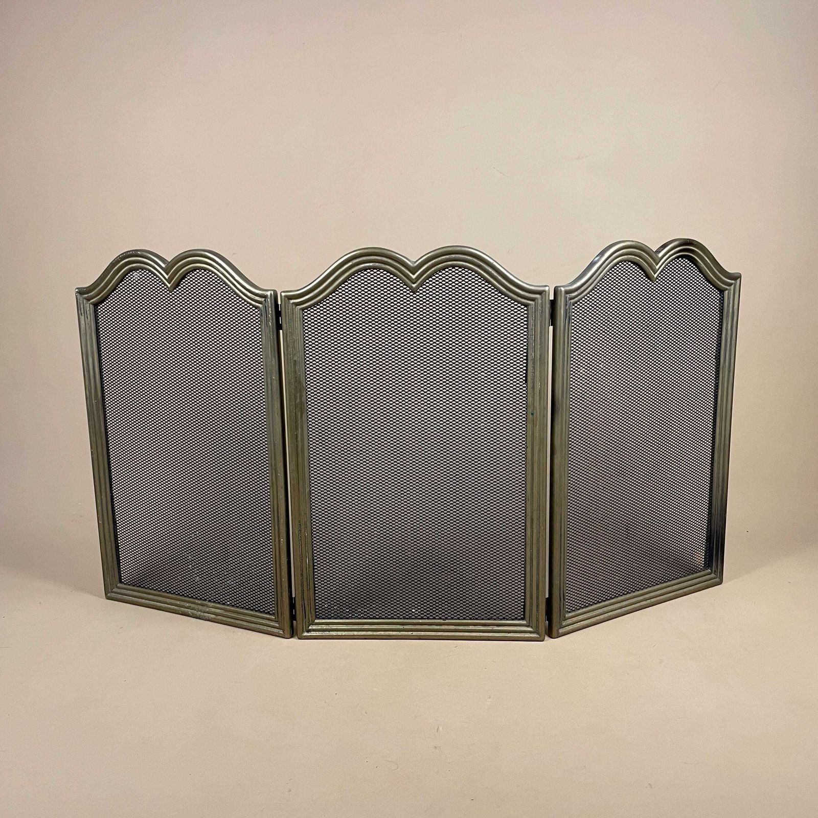 Antique Fireguard Fireplace Screen Gold Brass Metal Frame Vintage Fire Guard Fold Down Victorian Ornate Freestanding 3 Panels Mesh Rectangle