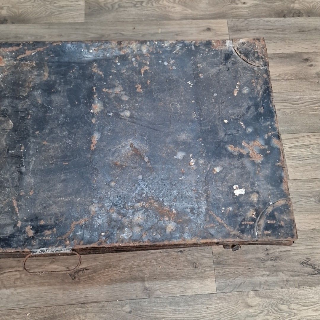 photo furniture Vintage Industrial Metal Trunk Kingston Transport London Storage Chest Tool Box