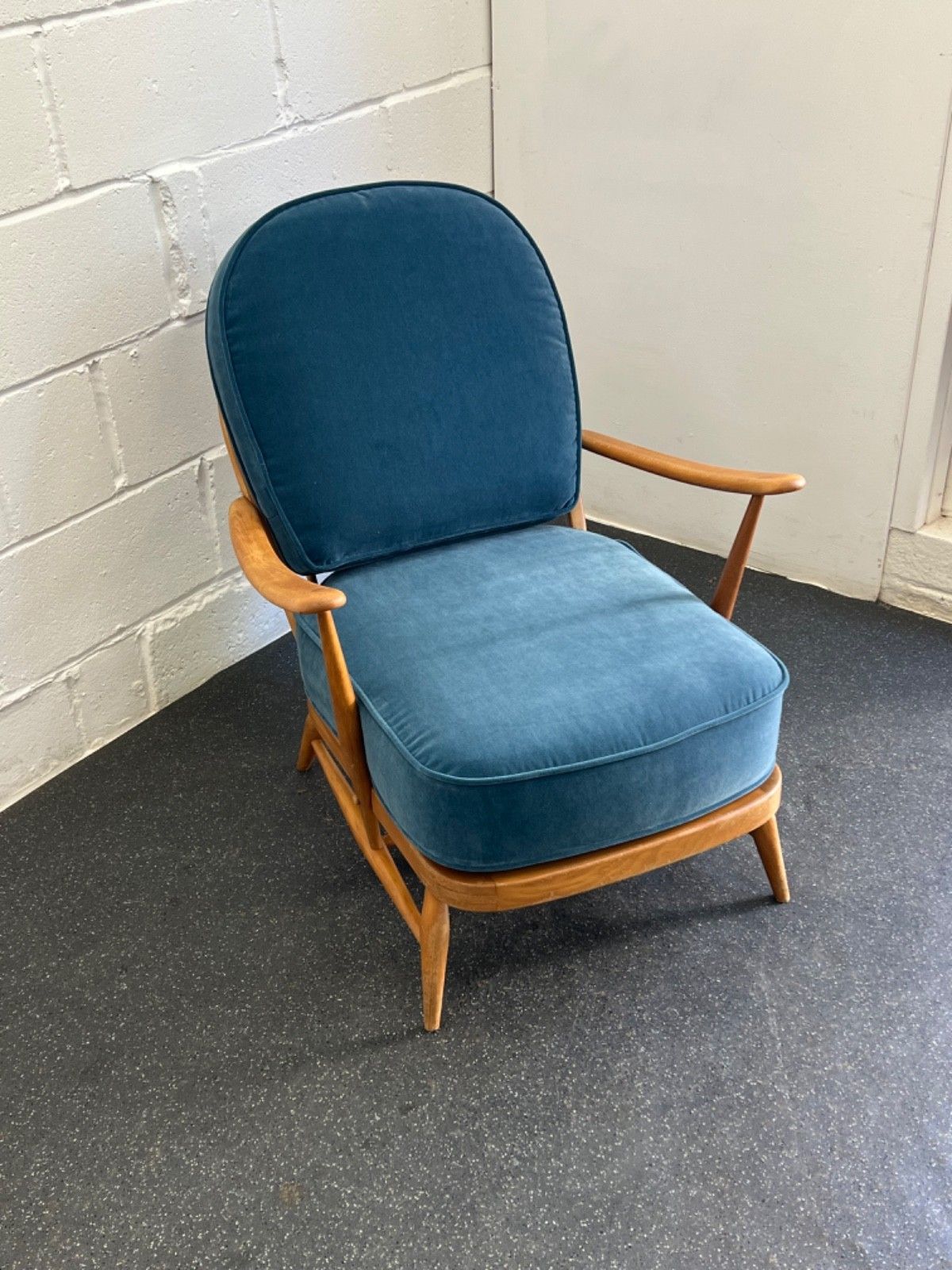 Ercol Armchair Vintage Model 203 Midcentury Blonde (Delivery Available) photo furniture