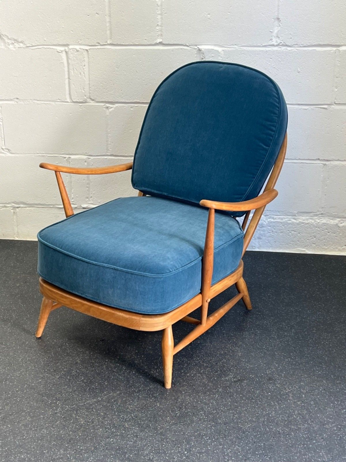 Ercol Armchair Vintage Model 203 Midcentury Blonde (Delivery Available) photo for sale