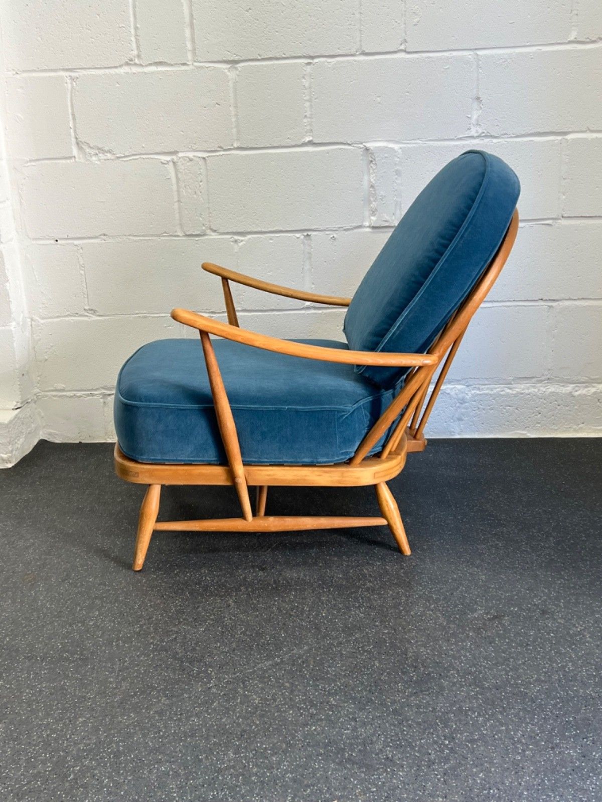 Ercol Armchair Vintage Model 203 Midcentury Blonde (Delivery Available) photo Furniture
