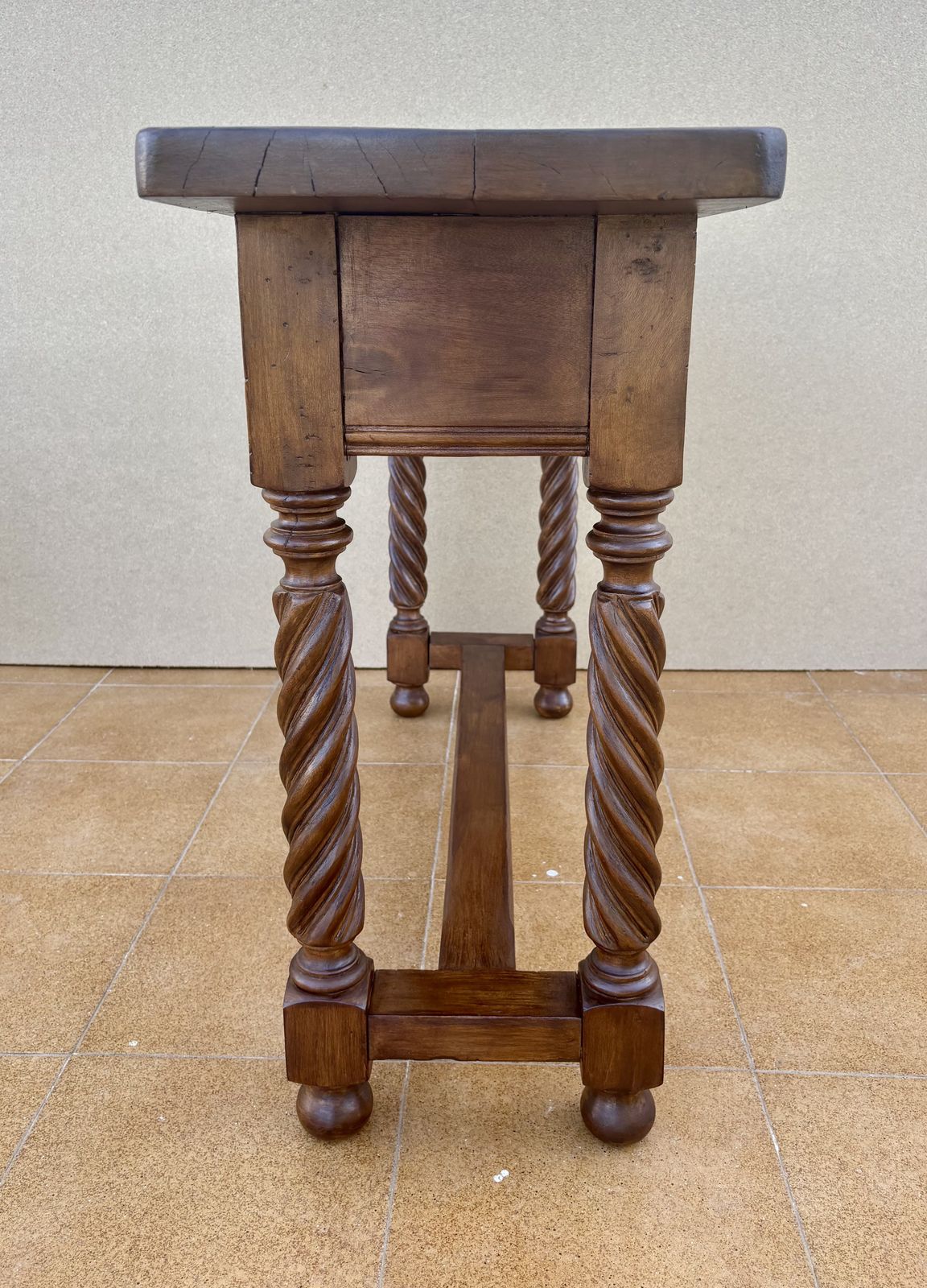 photo vinterior Spanish Carved Console Table With Barley Twist Legs And Two Drawers, 1930s