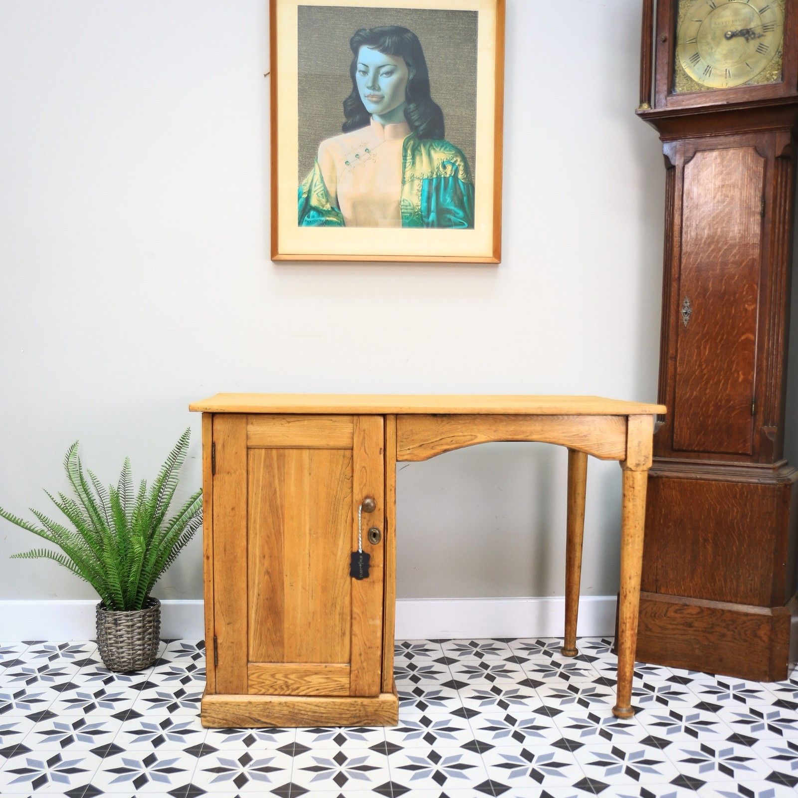 Desk Pine Single Pedestal Desk King George V photo vintage