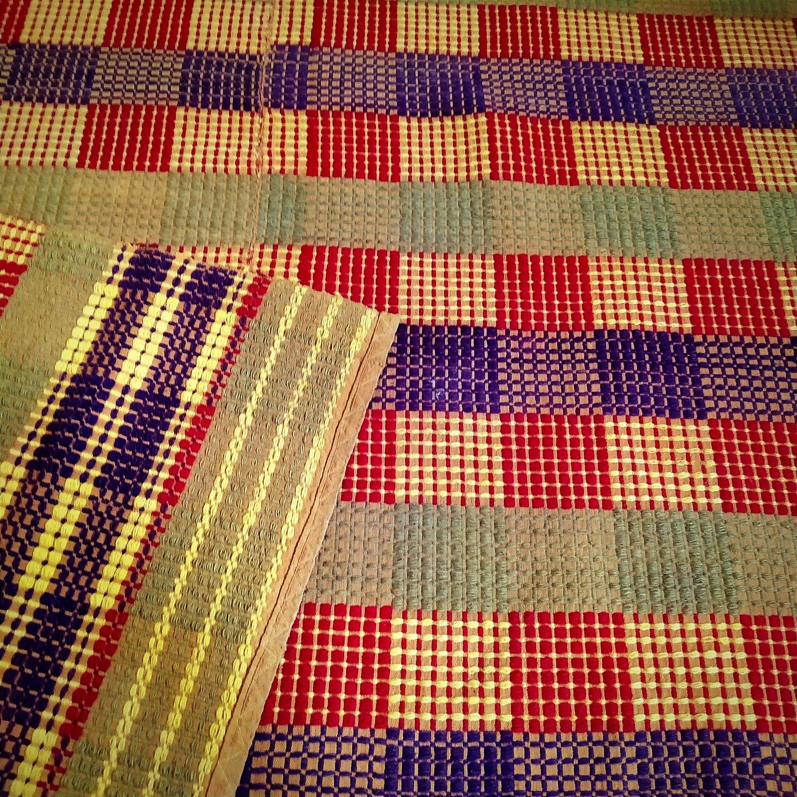 Textile tissé main au métier à tisser, années 1970. photo buy