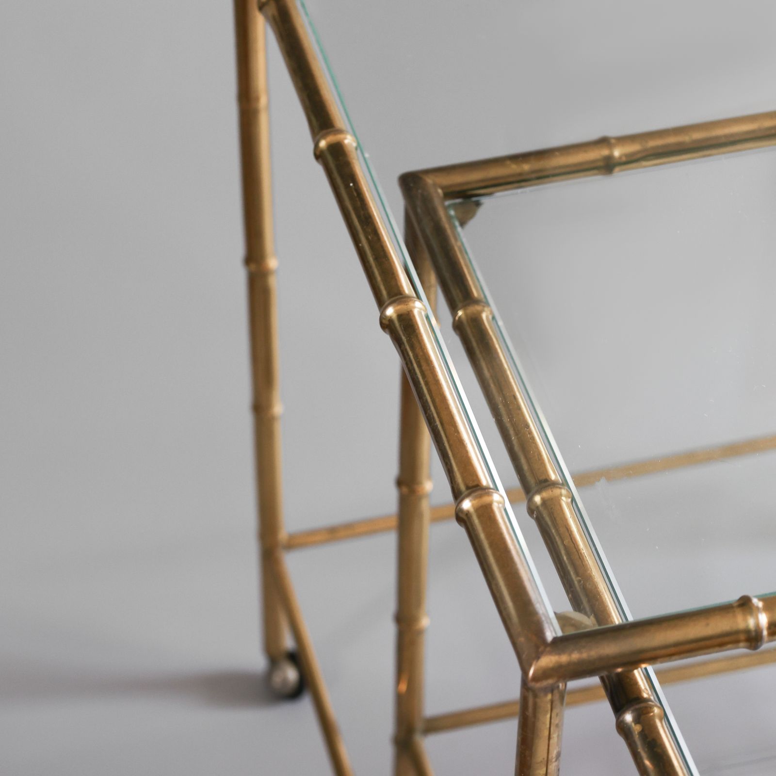 Vintage Bijzettafels Met Faux Bamboe Design photo 390.0