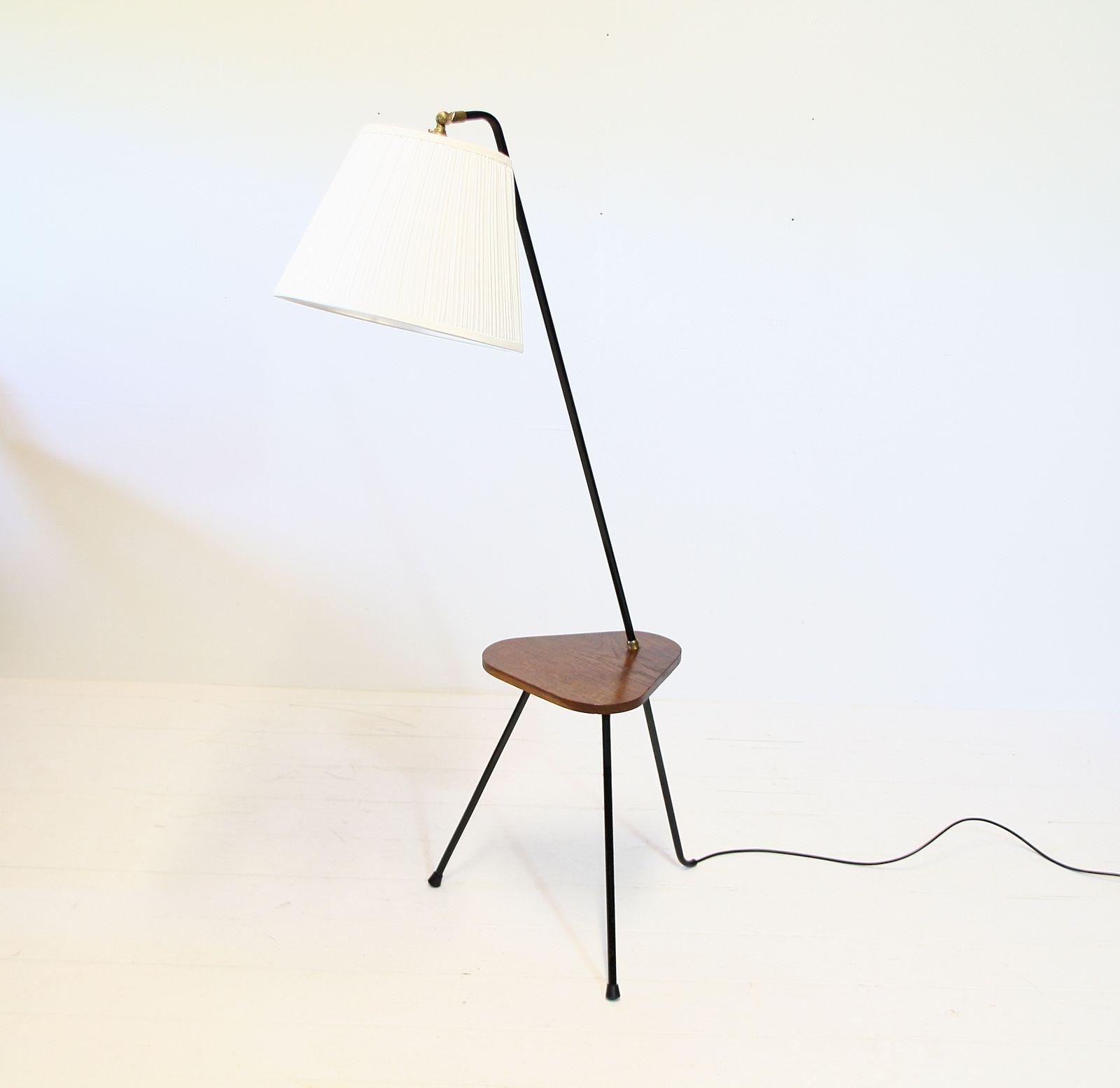 Scandinavian Mid Century Grasshopper Floor Lamp   Teak C.1950 photo vinterior