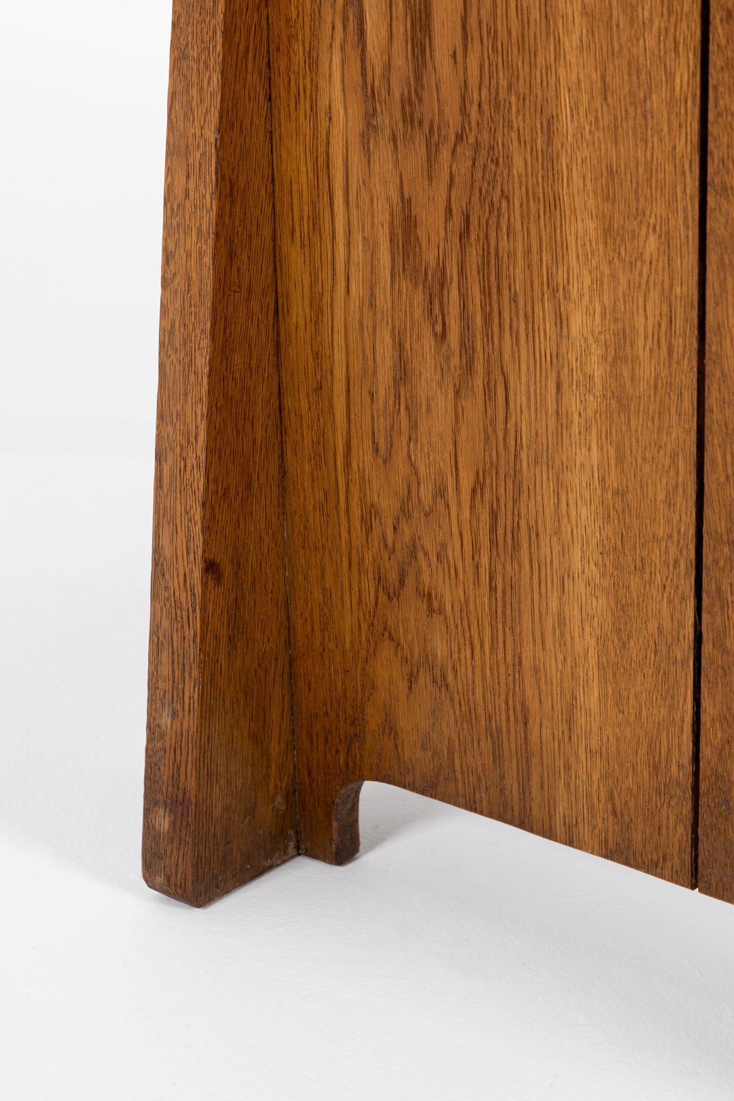 photo furniture Oak Traditionalist Chair, 1930s