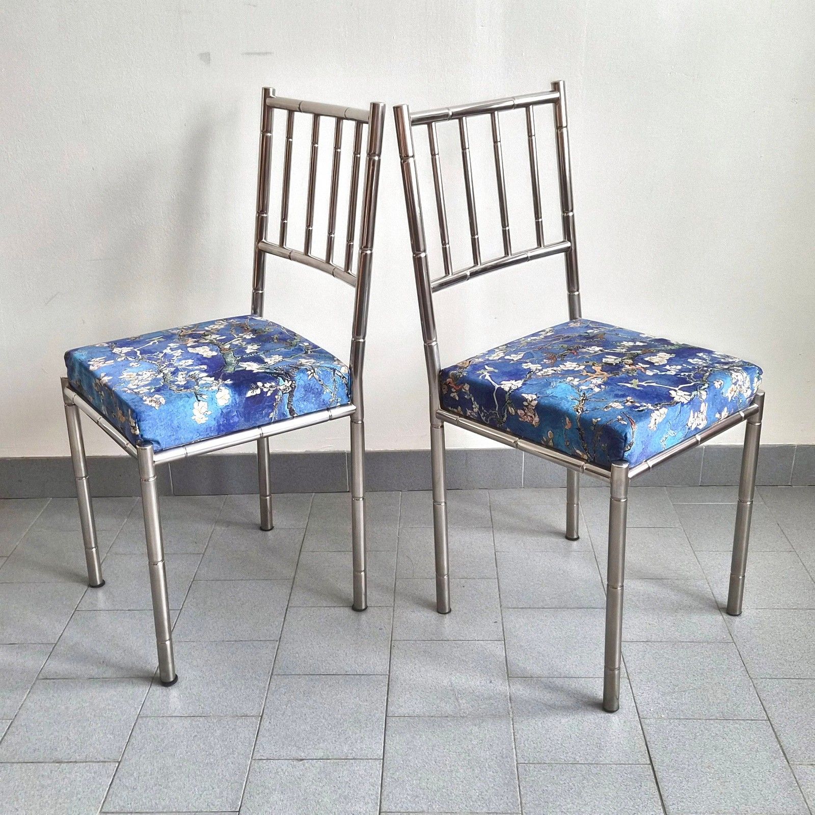 photo for sale Vintage 1970 Aluminum Faux Bamboo & Fabric Almond Bloom Fabric 5 Chairs