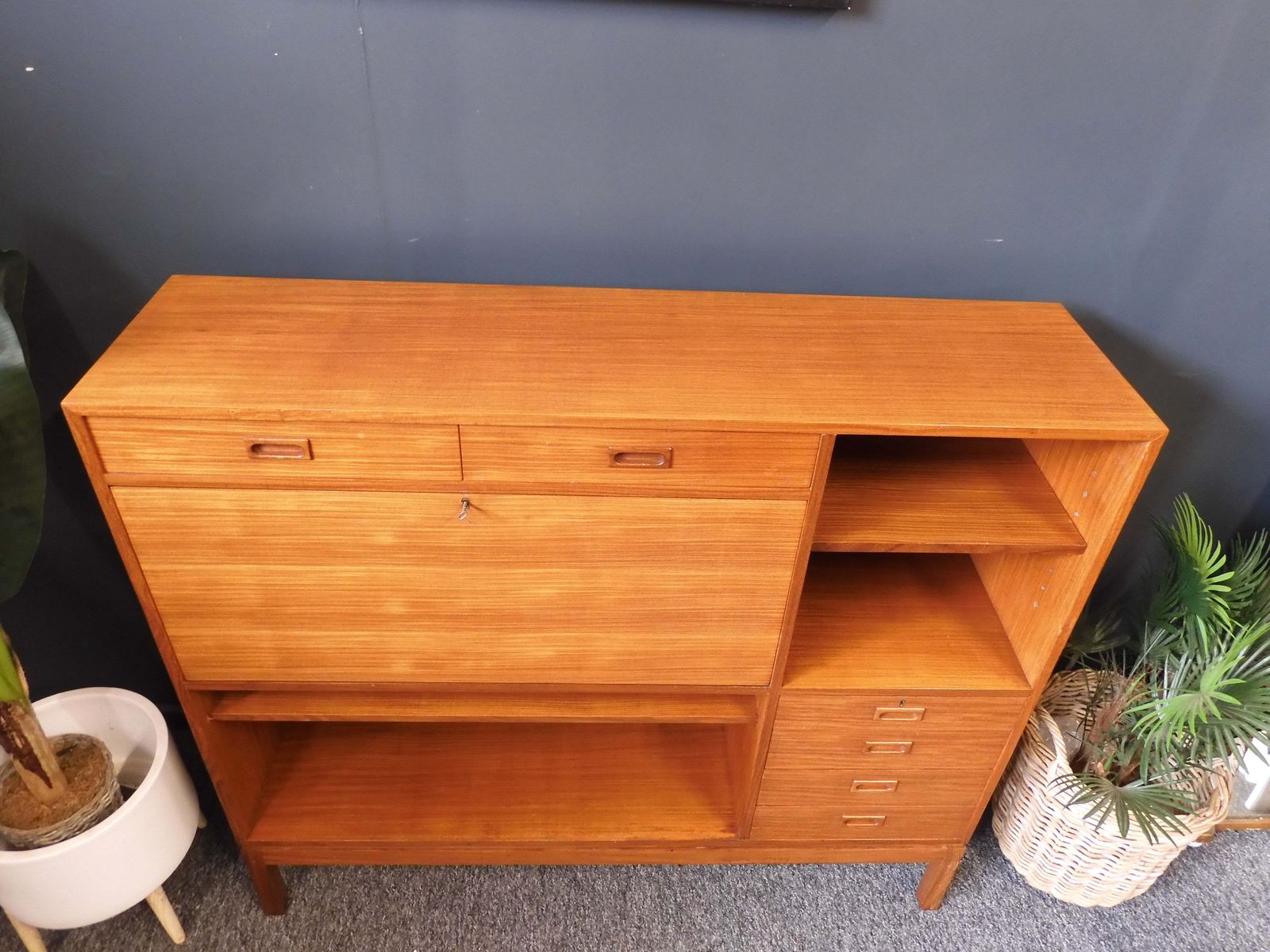 Mid Century Modern Sideboard Bureau In Teak – United Kingdom, 1960s photo vintage