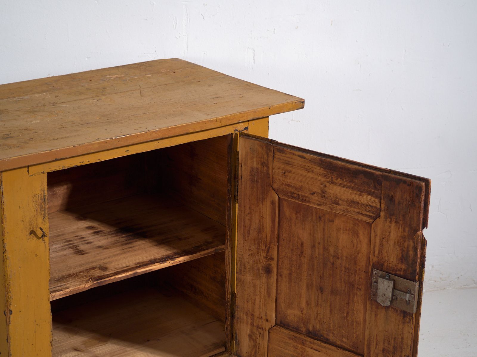 Small Chest Of Drawers In Pine – Central Europe, Circa 1890 photo 904.0