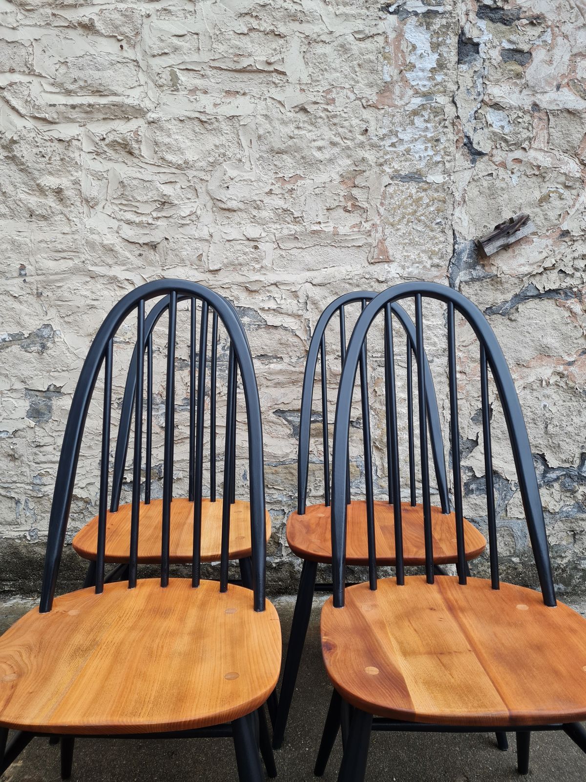 Furniture Set Of 4 Ercol Hoop Back 365 Windsor Dining Chairs In Black And Elm photo