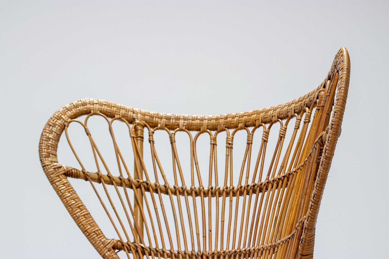 Rohe Noordwolde Peacock Chair High Back Armchair Design 1960s photo vinterior