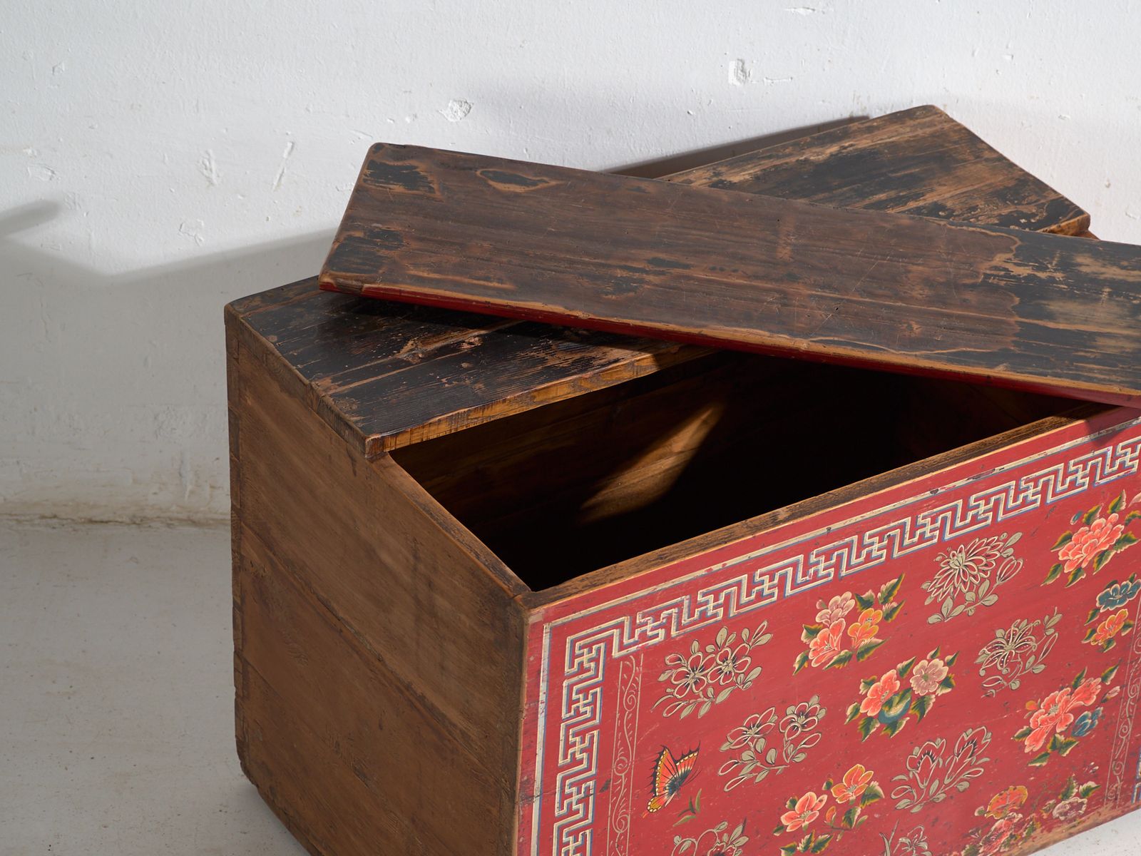 Antique Chinese Painted Trunk In Pine Wood – China, Circa 1930 photo Furniture