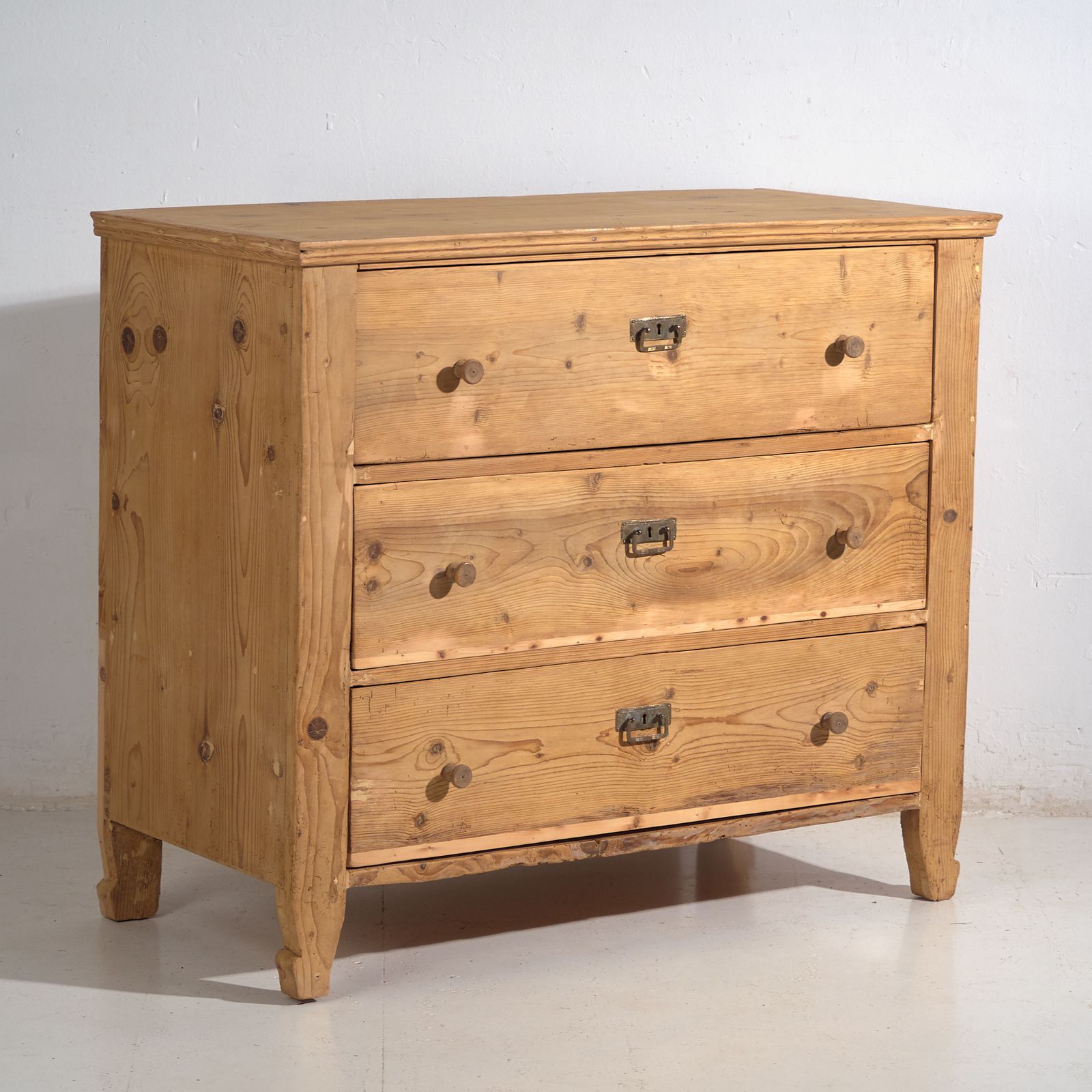 Central European Chest Of Three Drawers In Washed Pine – Central Europe, Circa 1900
