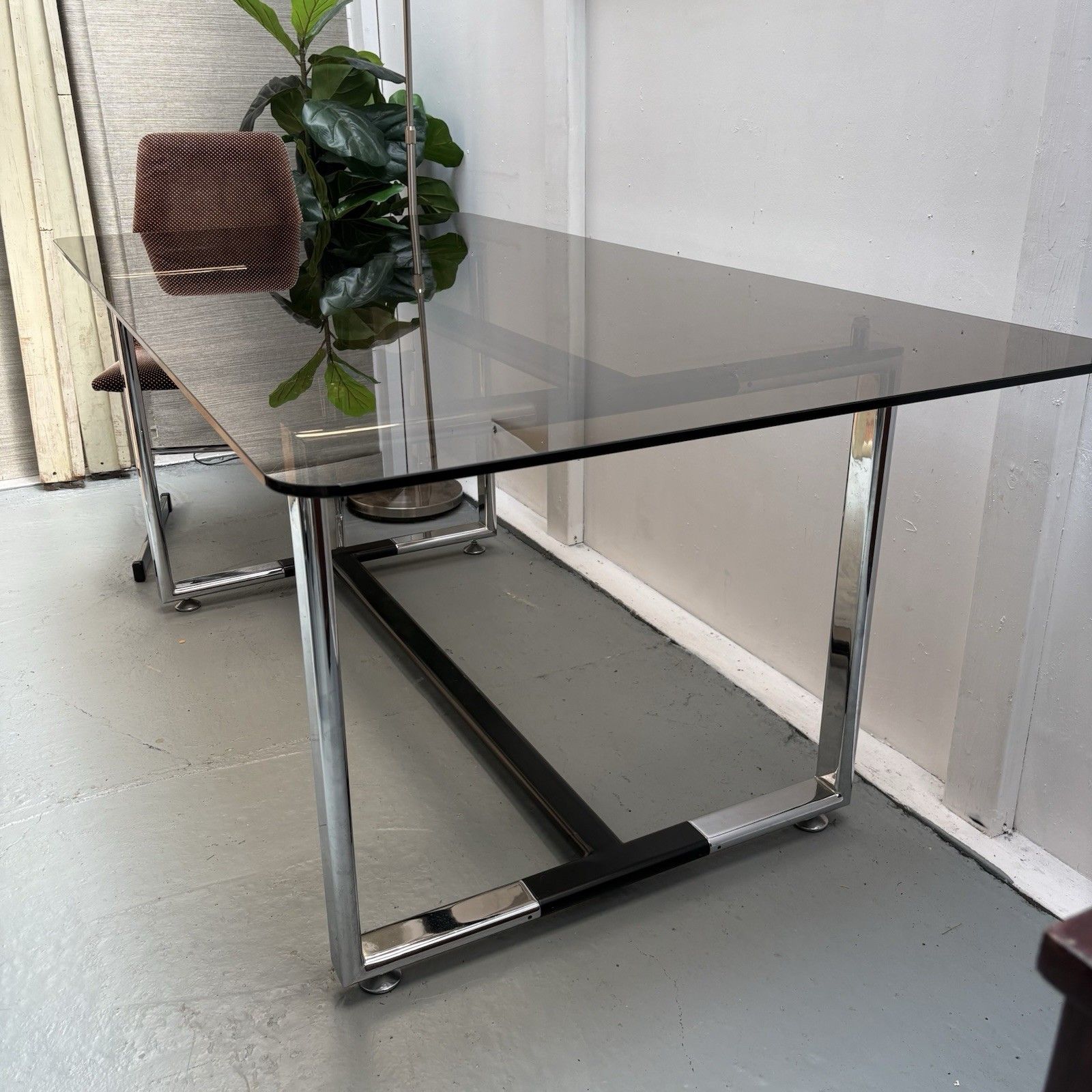 photo furniture Vintage Pieff "Lisse" 6 Seater Dining Table Designed By Tim Bates 1970s