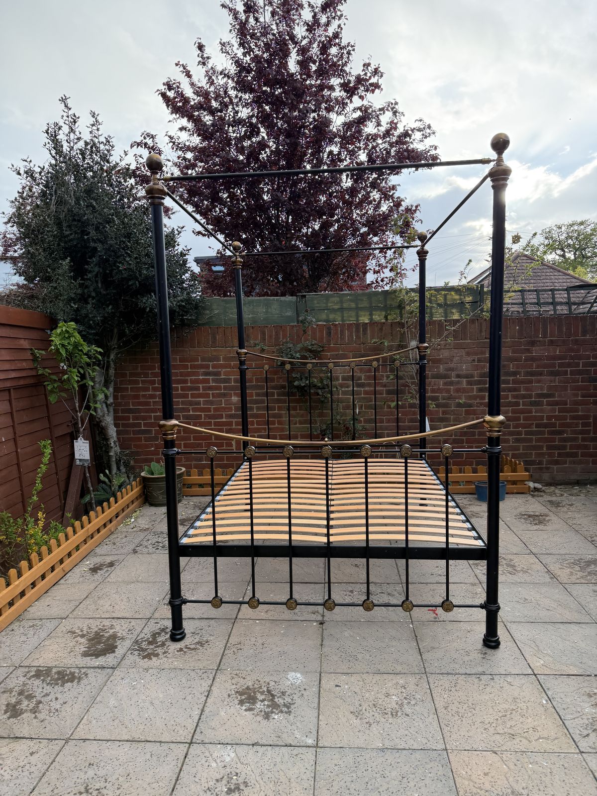 photo buy Statement "Obc" Selkirk Iron / Metal & Brass Four Poster King Canopy  Great Condition