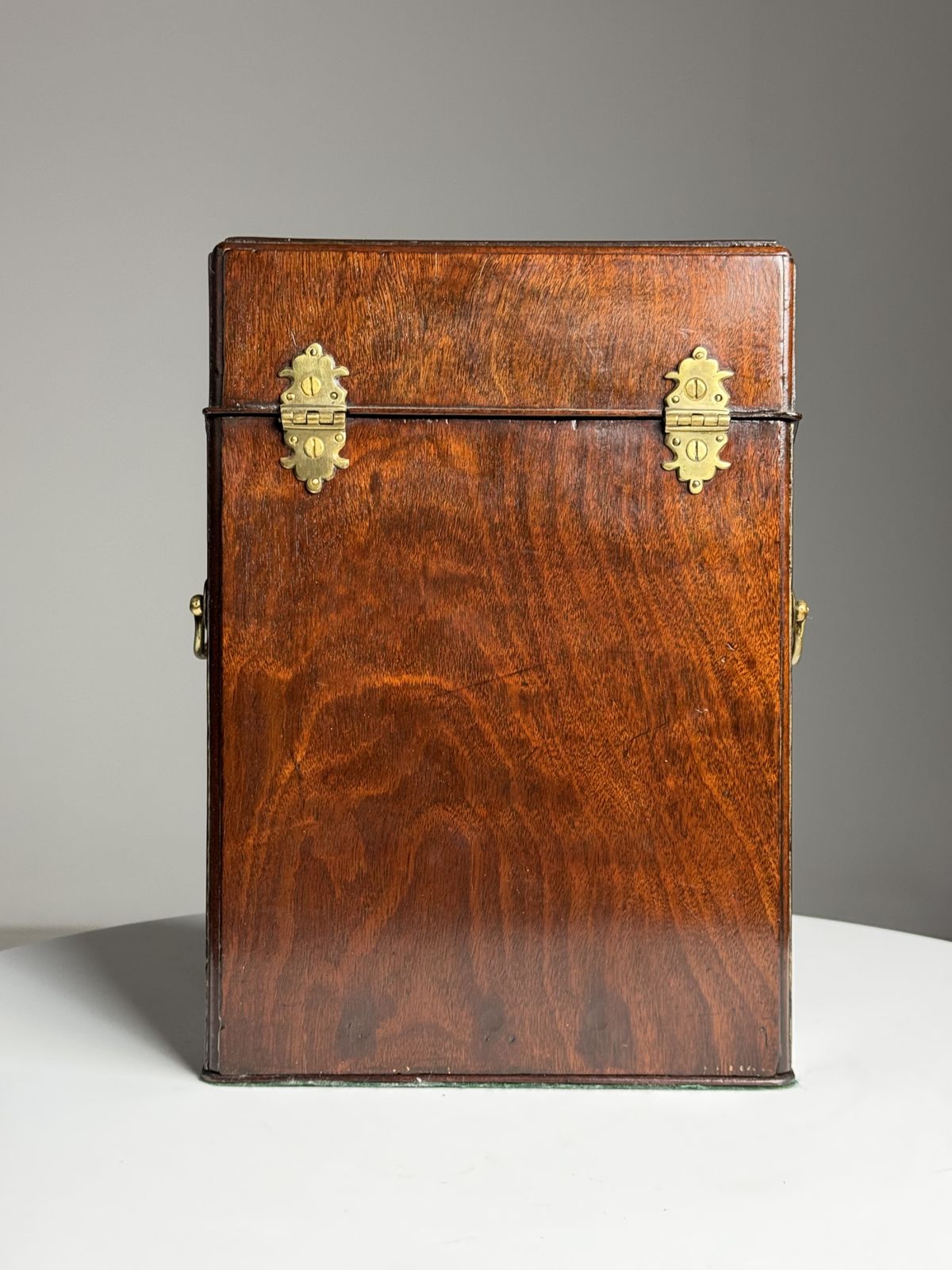 photo vinterior English Letter Holder Mahogany