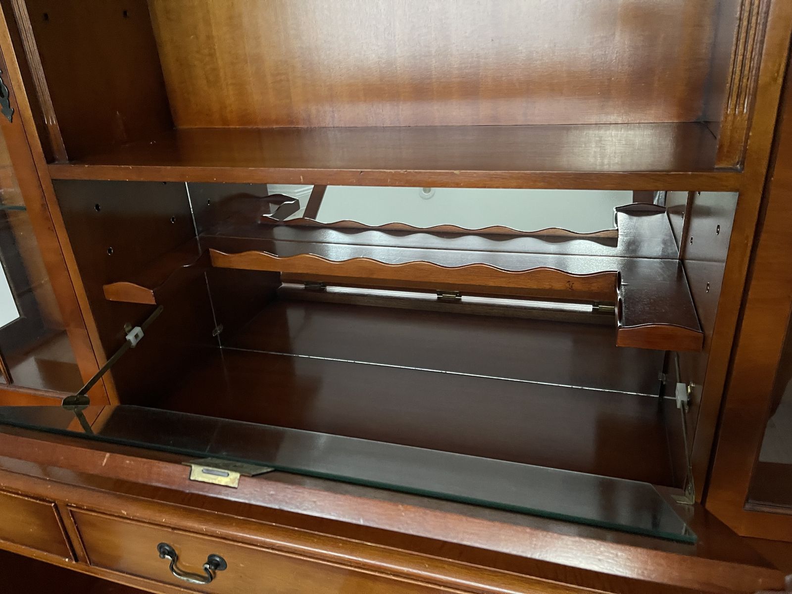 Vintage Mahogany Display & Drinks Cabinet photo for sale