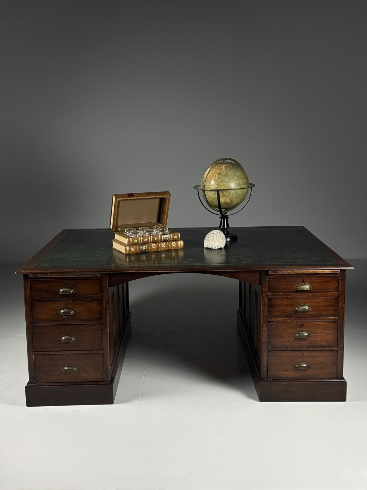 Furniture Classic English Desk, Mid 20th Century photo