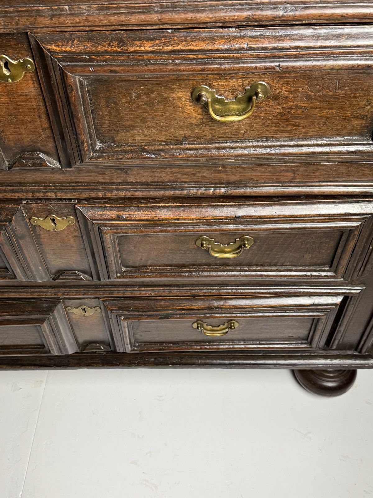 1980.0 English Chest Of Drawers, 17th Century, Oak photo