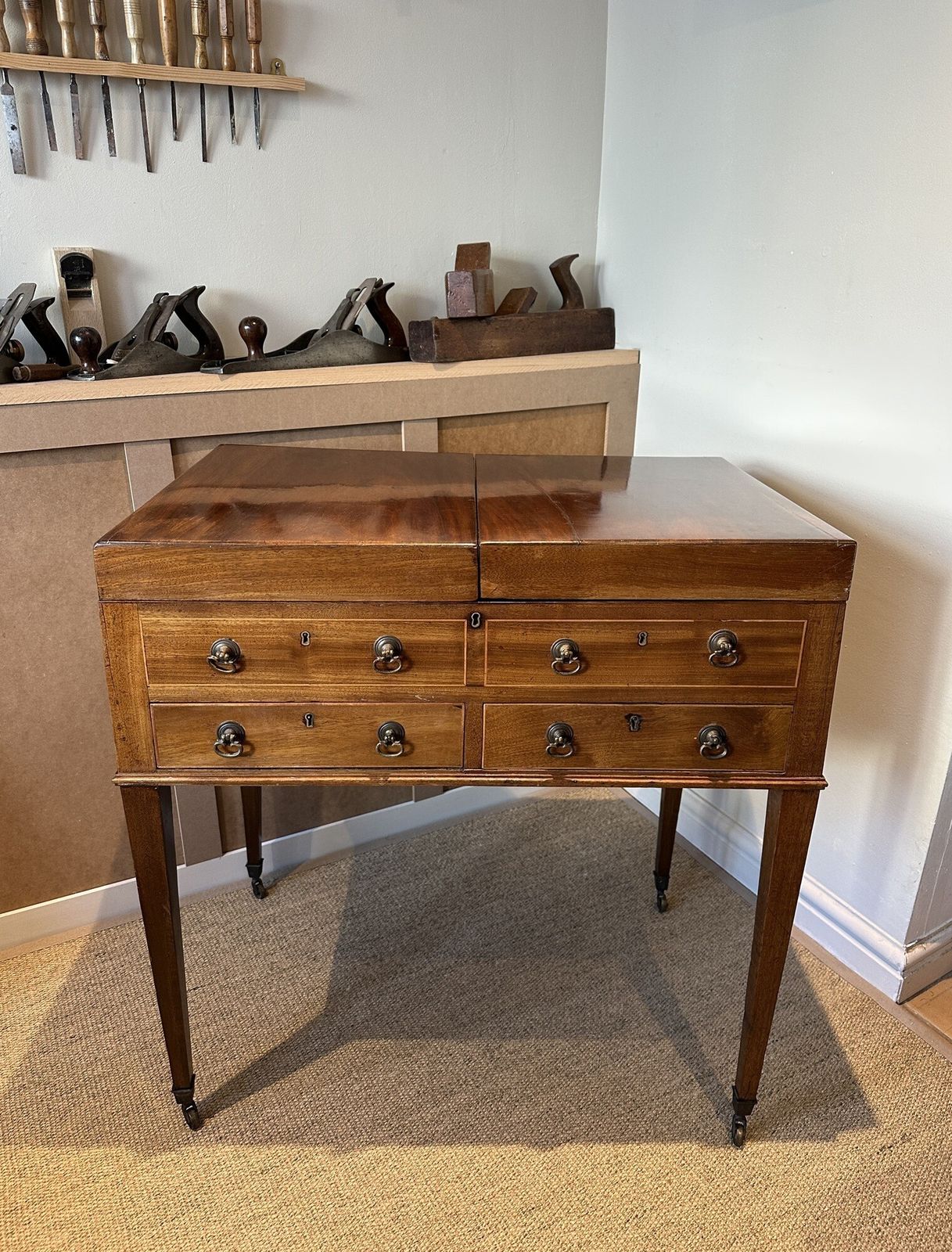Late Georgian Mahogany Gentleman’s Dressing Table