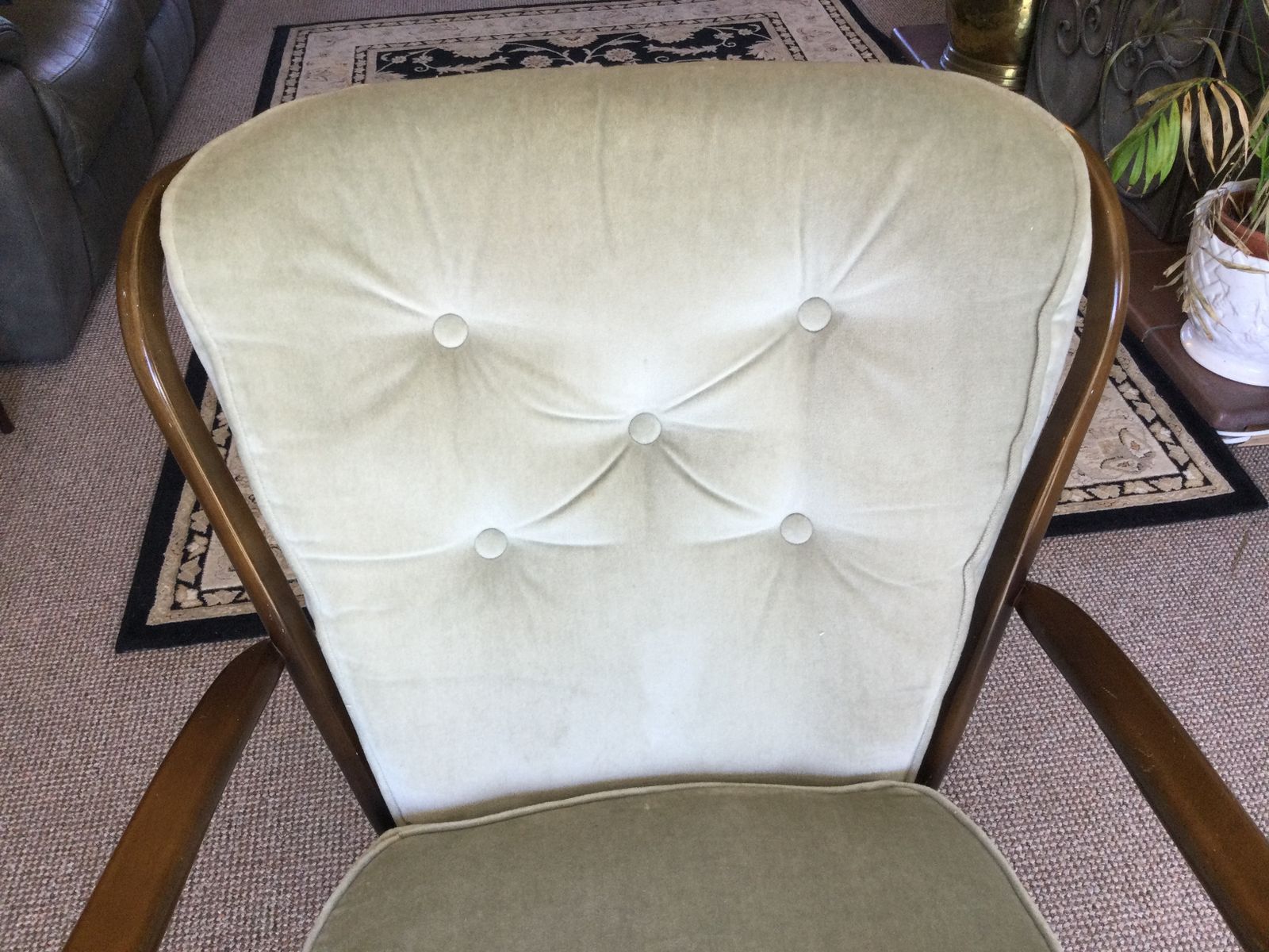 photo furniture Lovely Mid Century Ercol Arm Chair In A Very En Point Light Moss Green Colour.
